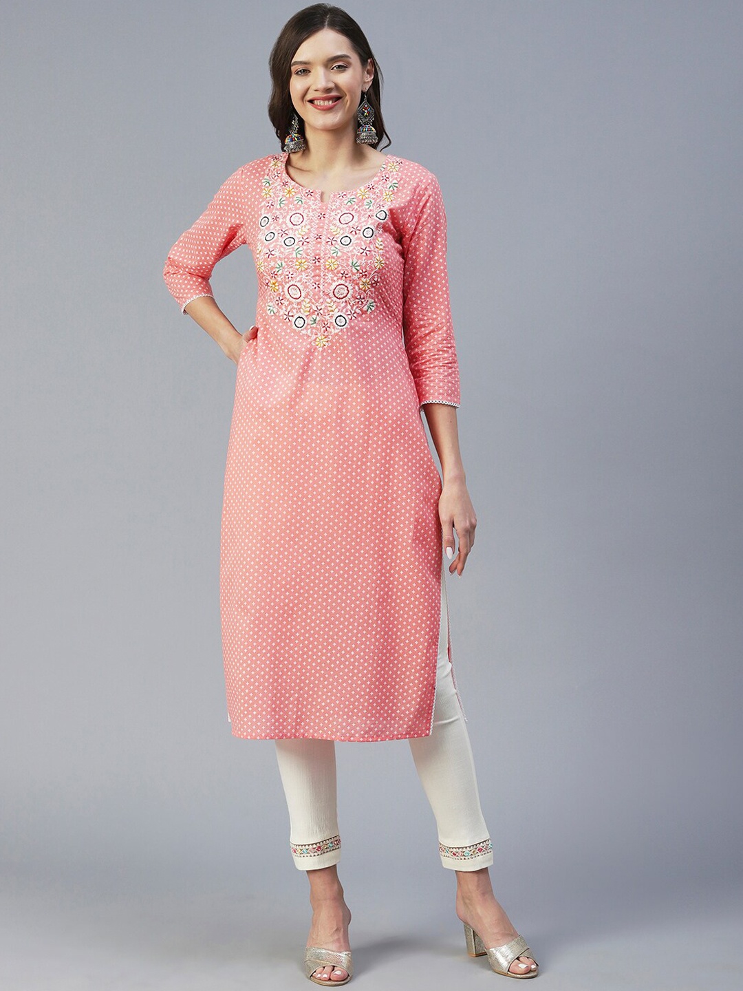 

FASHOR Women Geometric Printed Thread Work Kurta, Peach
