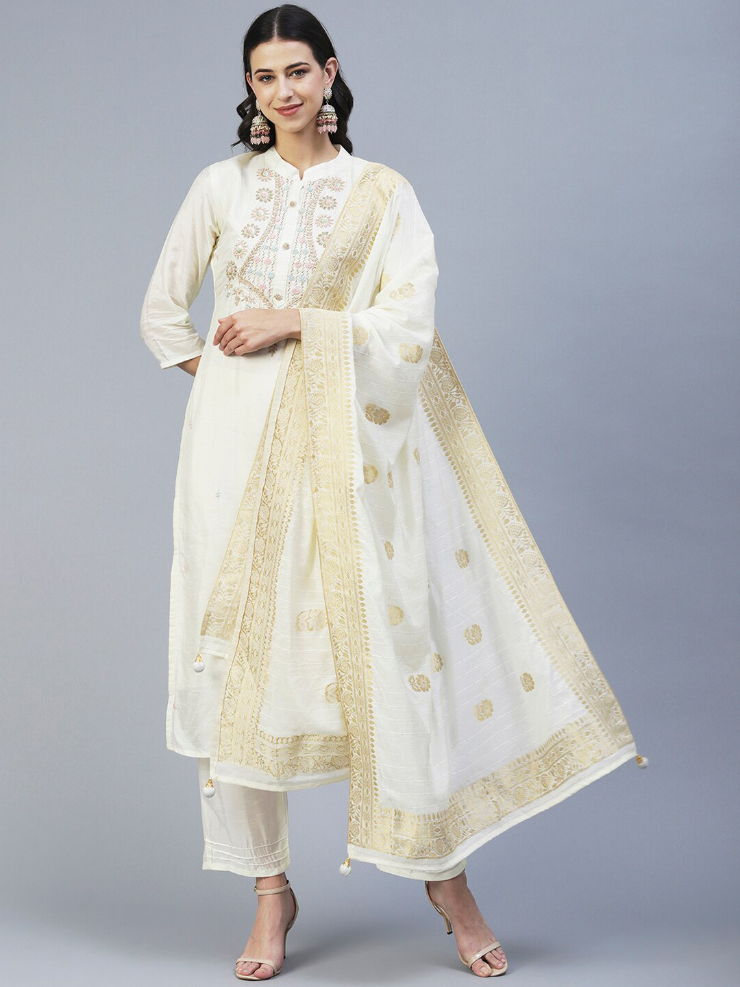 

FASHOR Floral Embroidered Zardozi Kurta with Trousers & With Dupatta, Off white