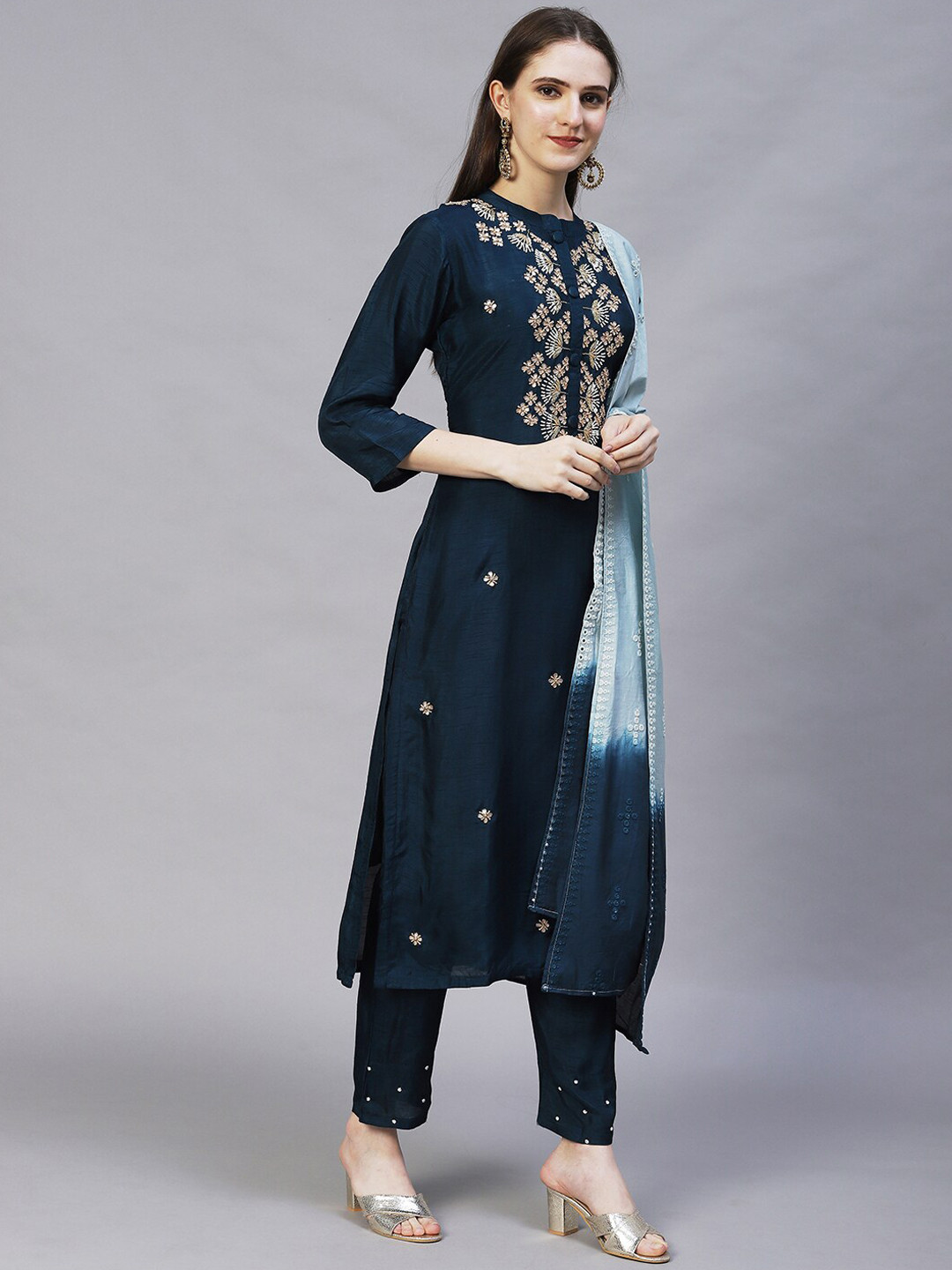 

FASHOR Women Ethnic Motifs Embroidered Beads and Stones Kurta With Trousers & Dupatta, Teal