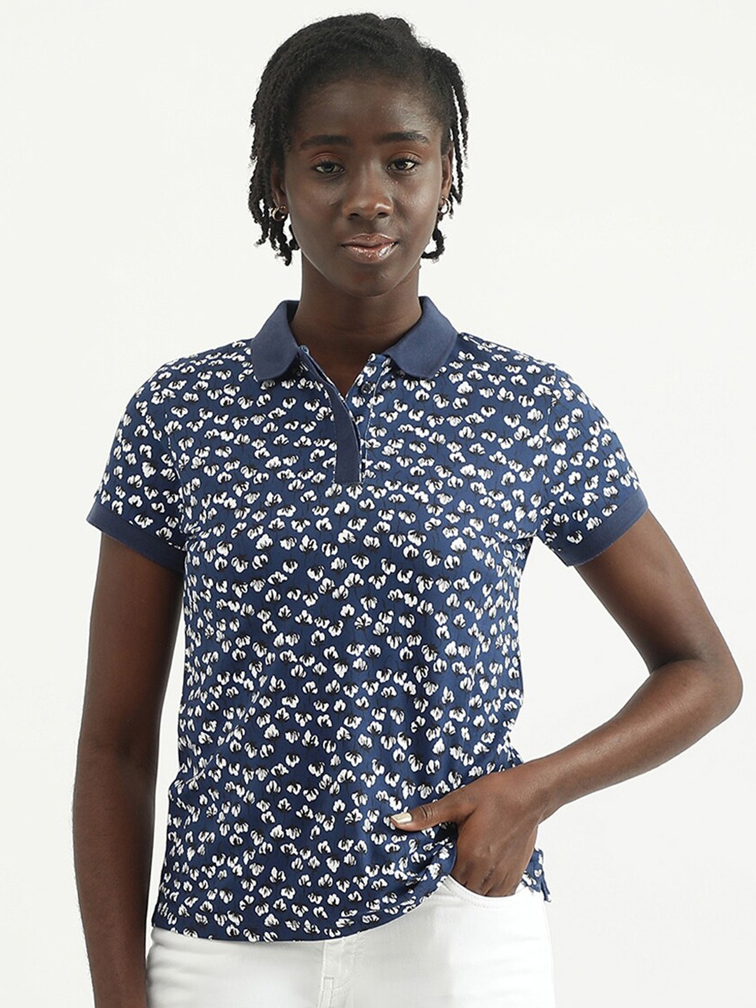 

United Colors of Benetton Women Floral Printed Polo Collar WoolT-shirt, Navy blue