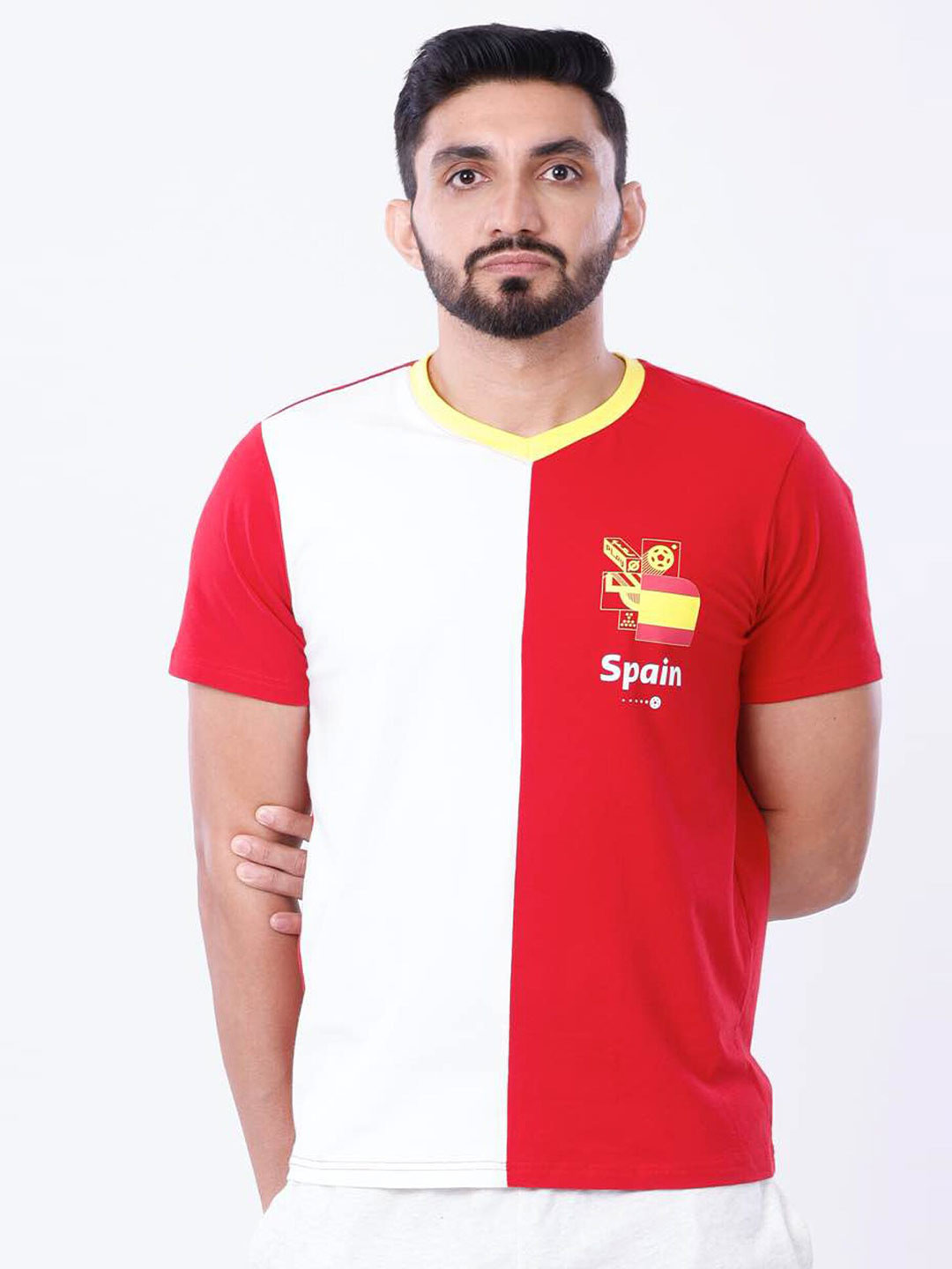 

FREECULTR Men Colourblocked V-Neck T-shirt, Red