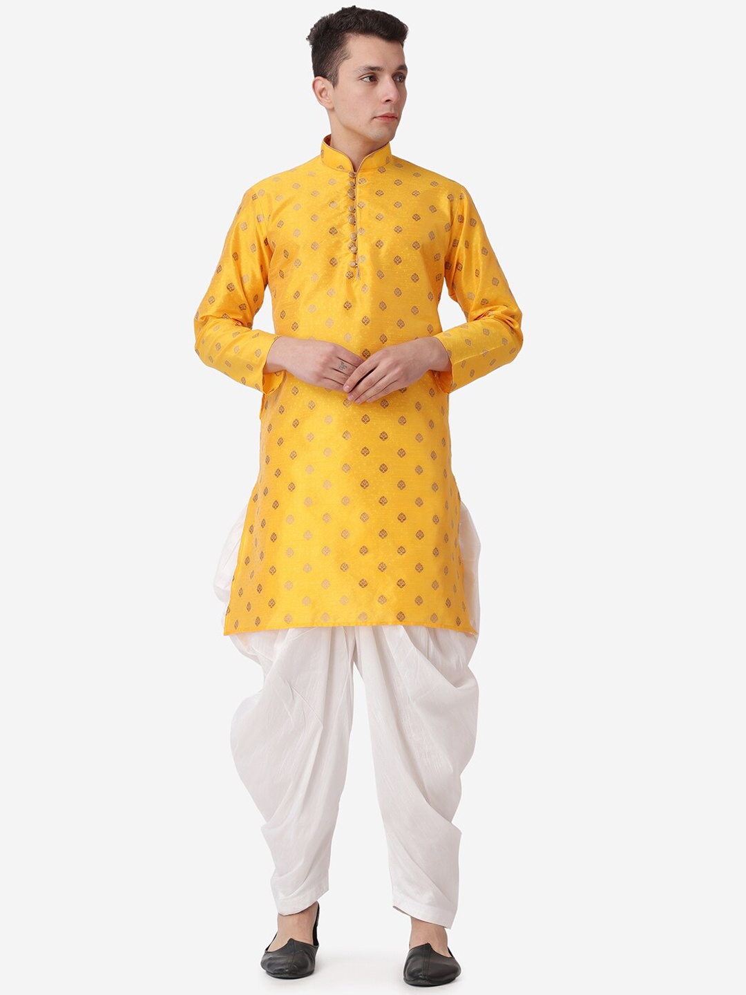 

ROYAL KURTA Men Ethnic Motifs Printed Mandarin Collar Kurta with Salwar, Mustard