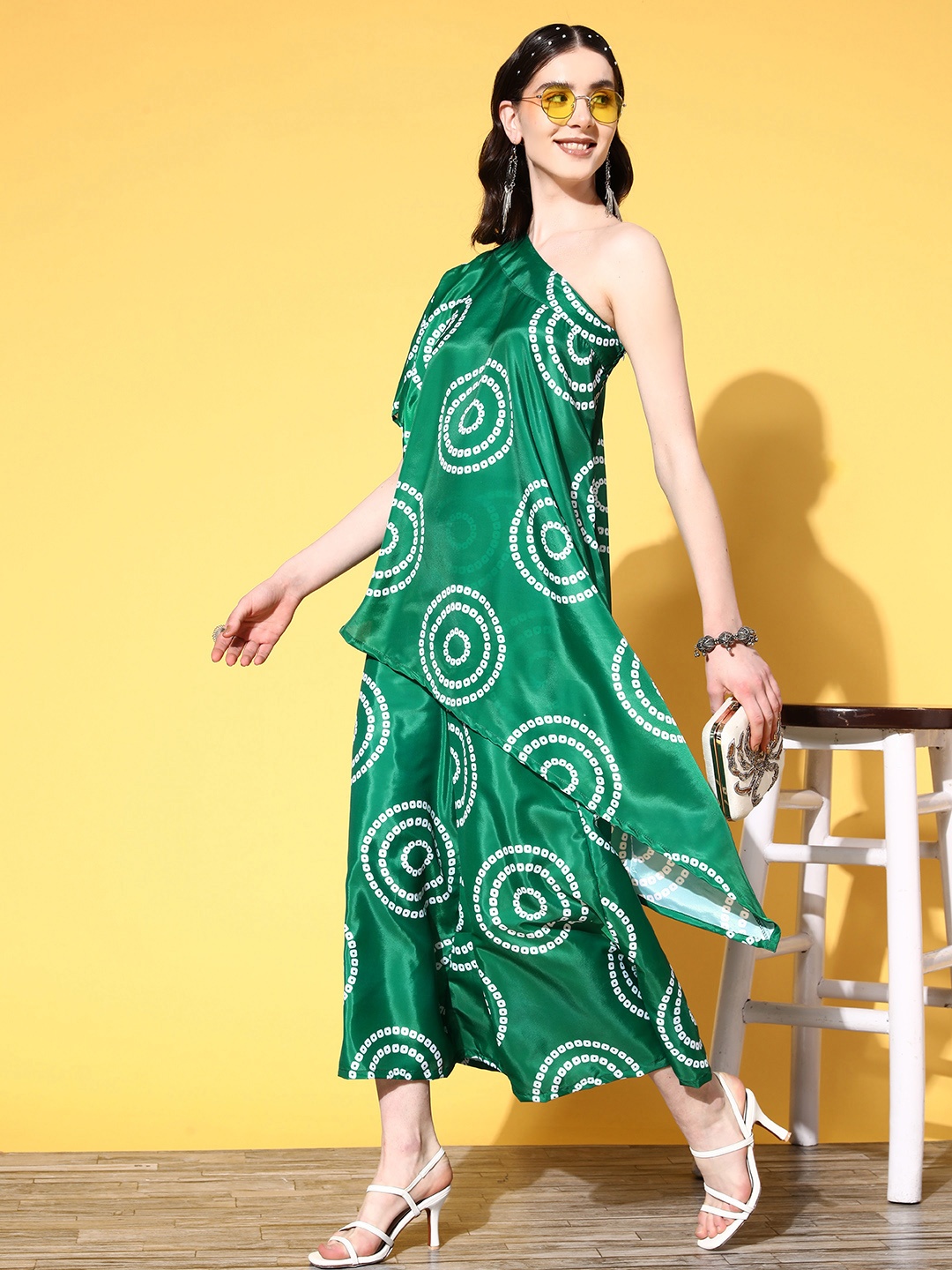 

InWeave Women Bandhani Printed One-Shoulder Kurta with Palazzos, Green