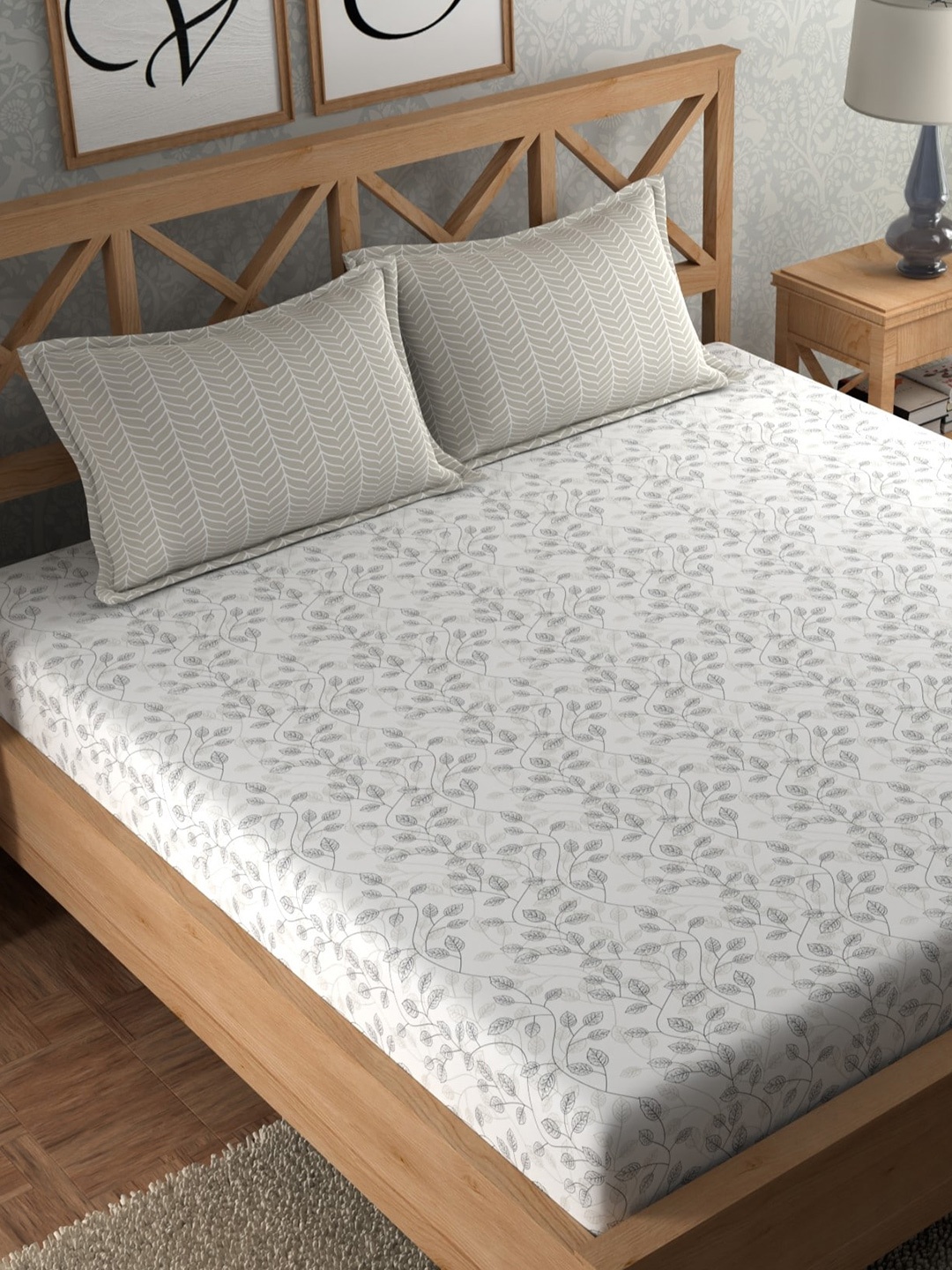 

CHHAVI INDIA White & Beige Floral 210 TC Queen Bedsheet with 2 Pillow Covers