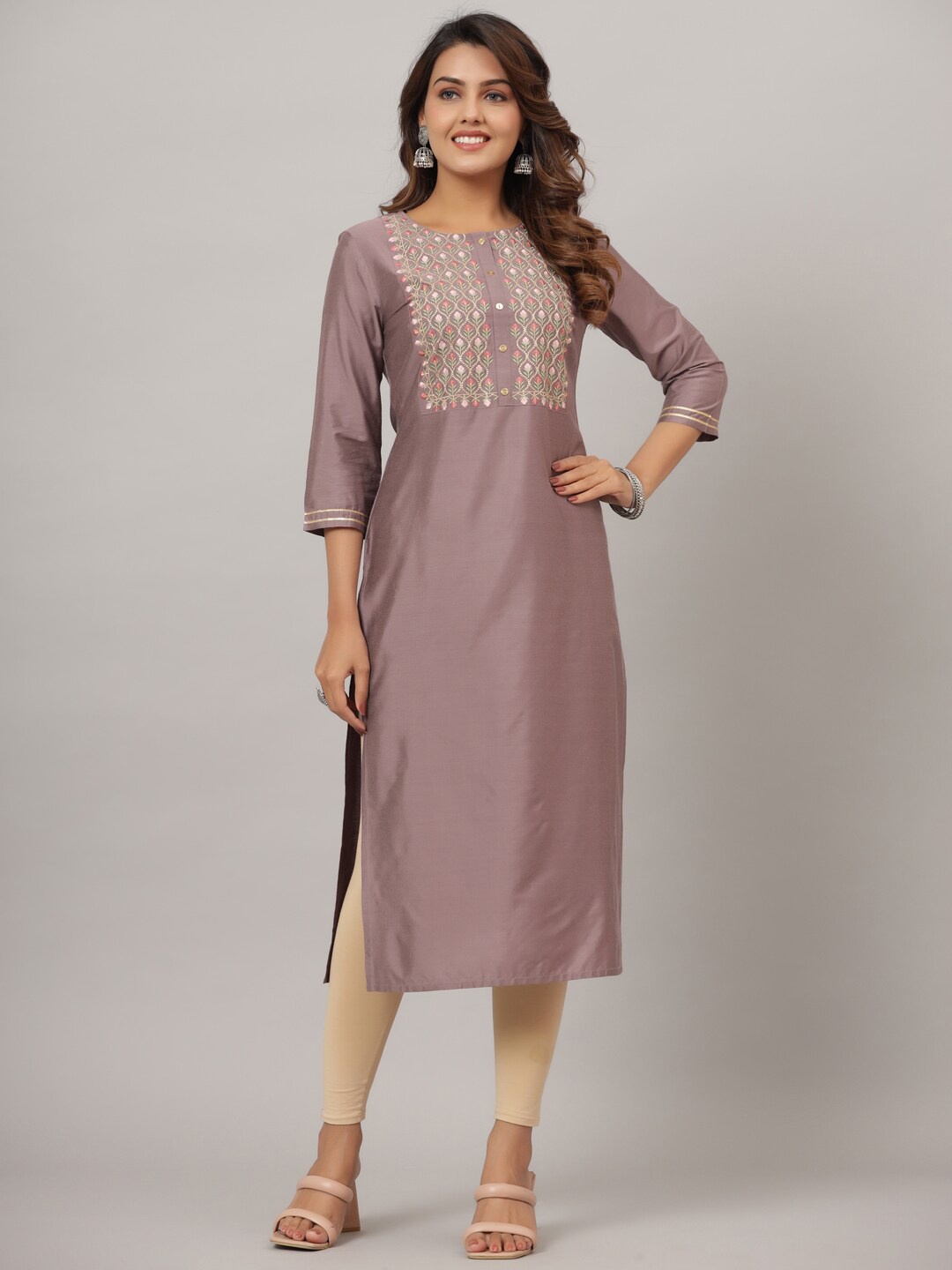 

CRAFTED FOR YOU Women Floral Embroidered Kurta, Mauve