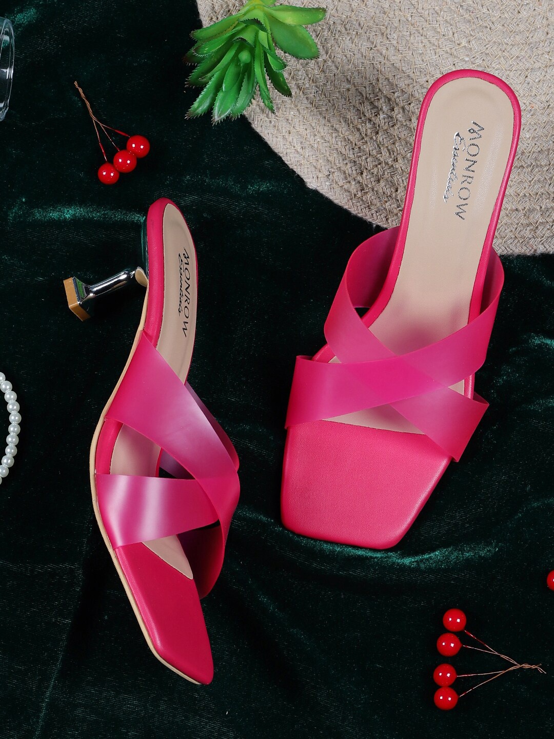 

Monrow Kitten Heels, Pink