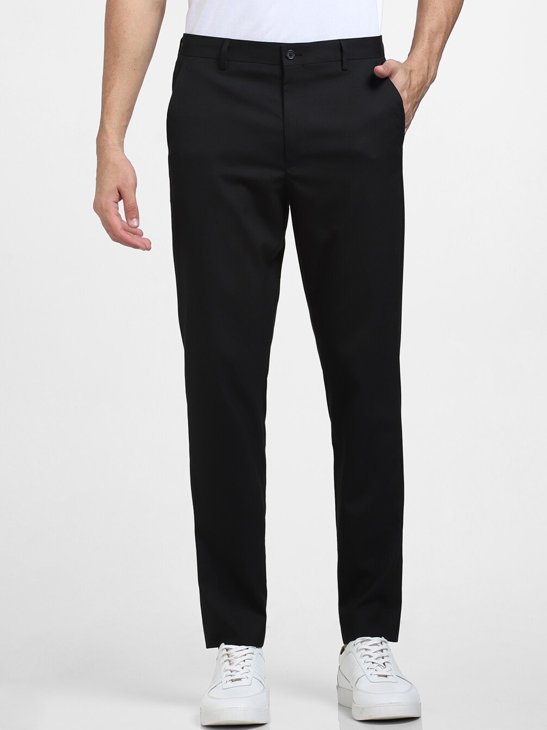 

SELECTED Men Slim Fit Mid-Rise Trousers, Black