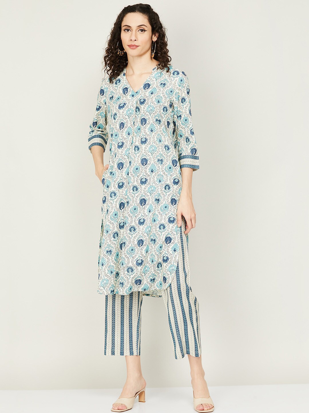 

Melange by Lifestyle Women Floral Printed Pure Cotton Kurta with Trousers, Blue