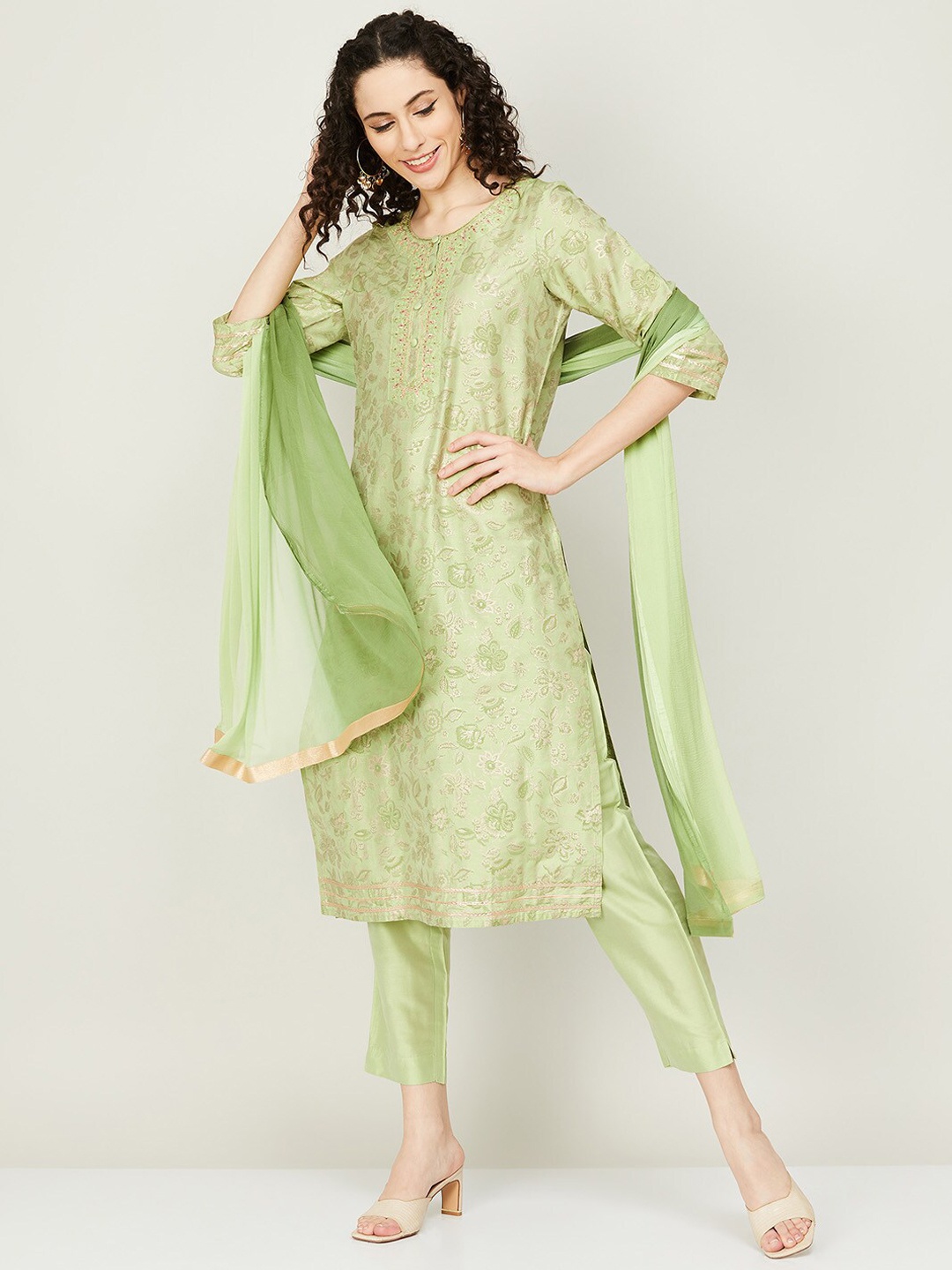 

Melange by Lifestyle Floral Printed Thread Work Kurta with Trousers & With Dupatta, Green