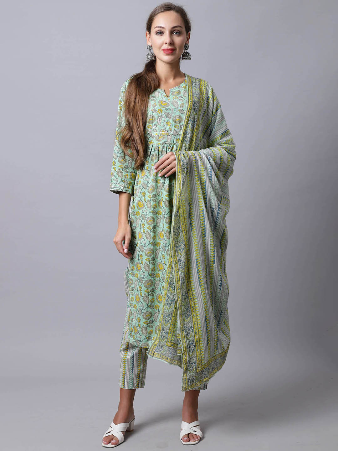 

Rajnandini Women Floral Printed Pure Cotton Kurta with Trousers & With Dupatta, Green