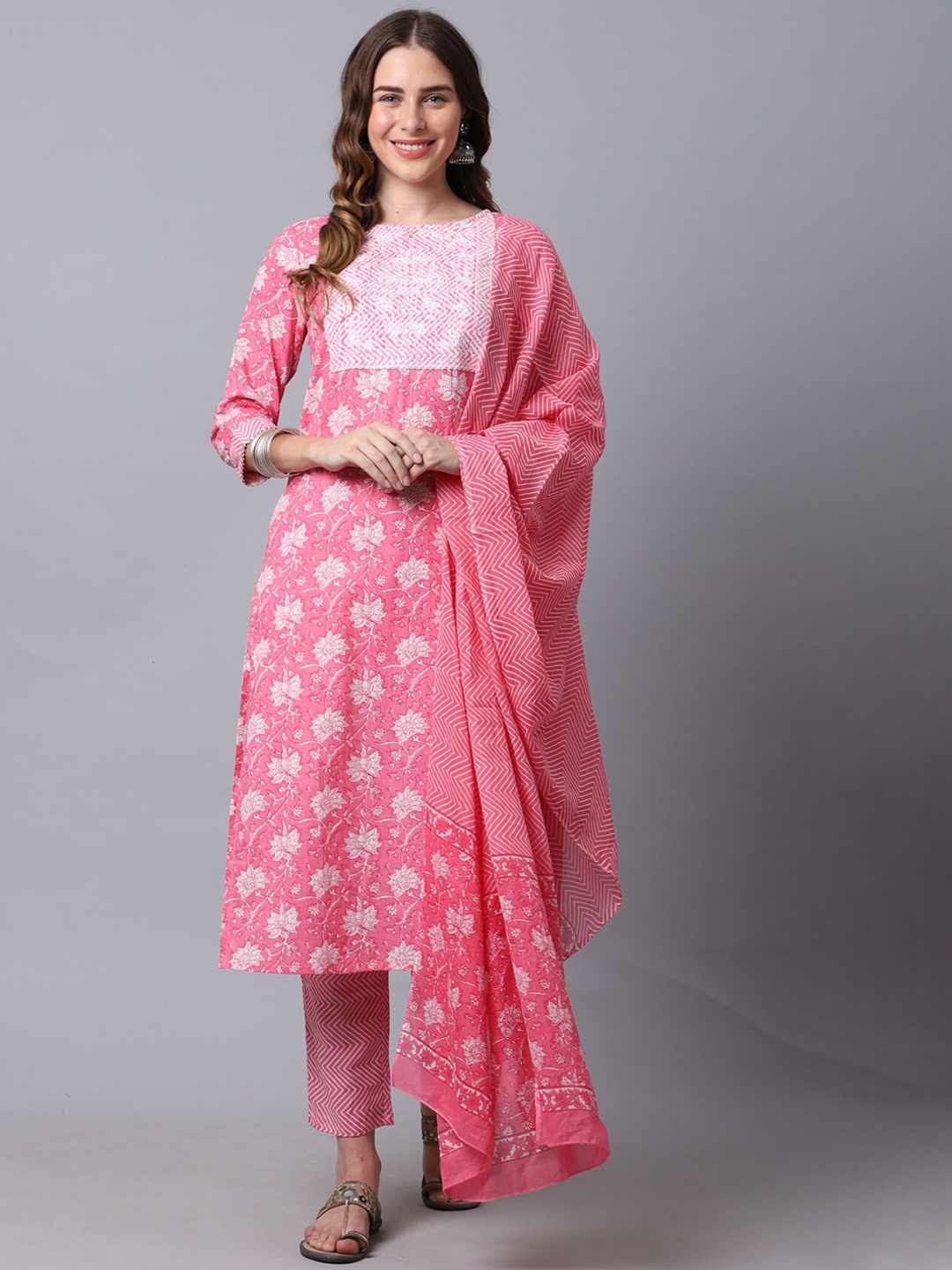 

Rajnandini Women Floral Printed Pure Cotton Kurta with Trousers & With Dupatta, Pink