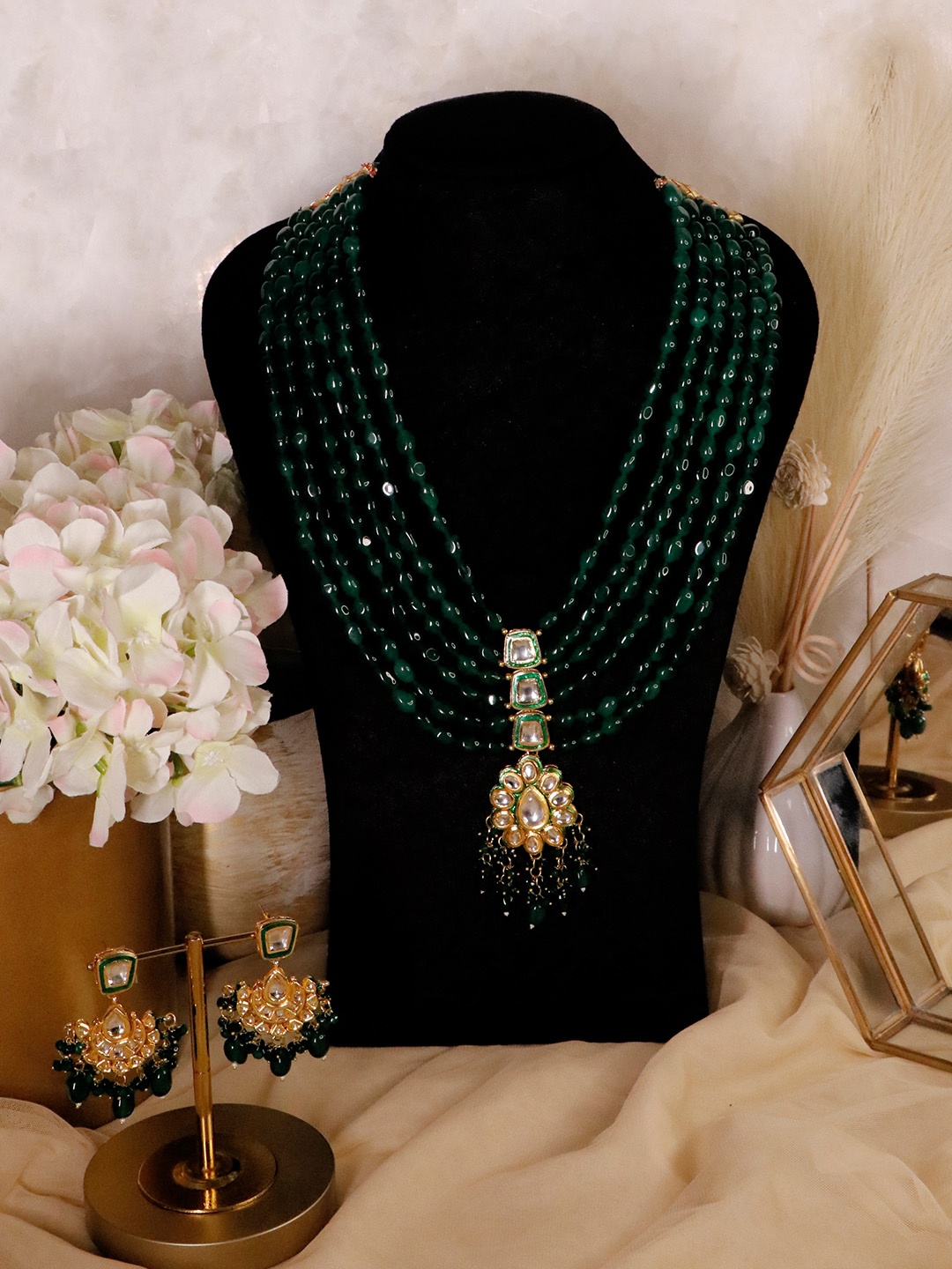 

Ishhaara Brass Gold-Plated Layered Necklace, Green