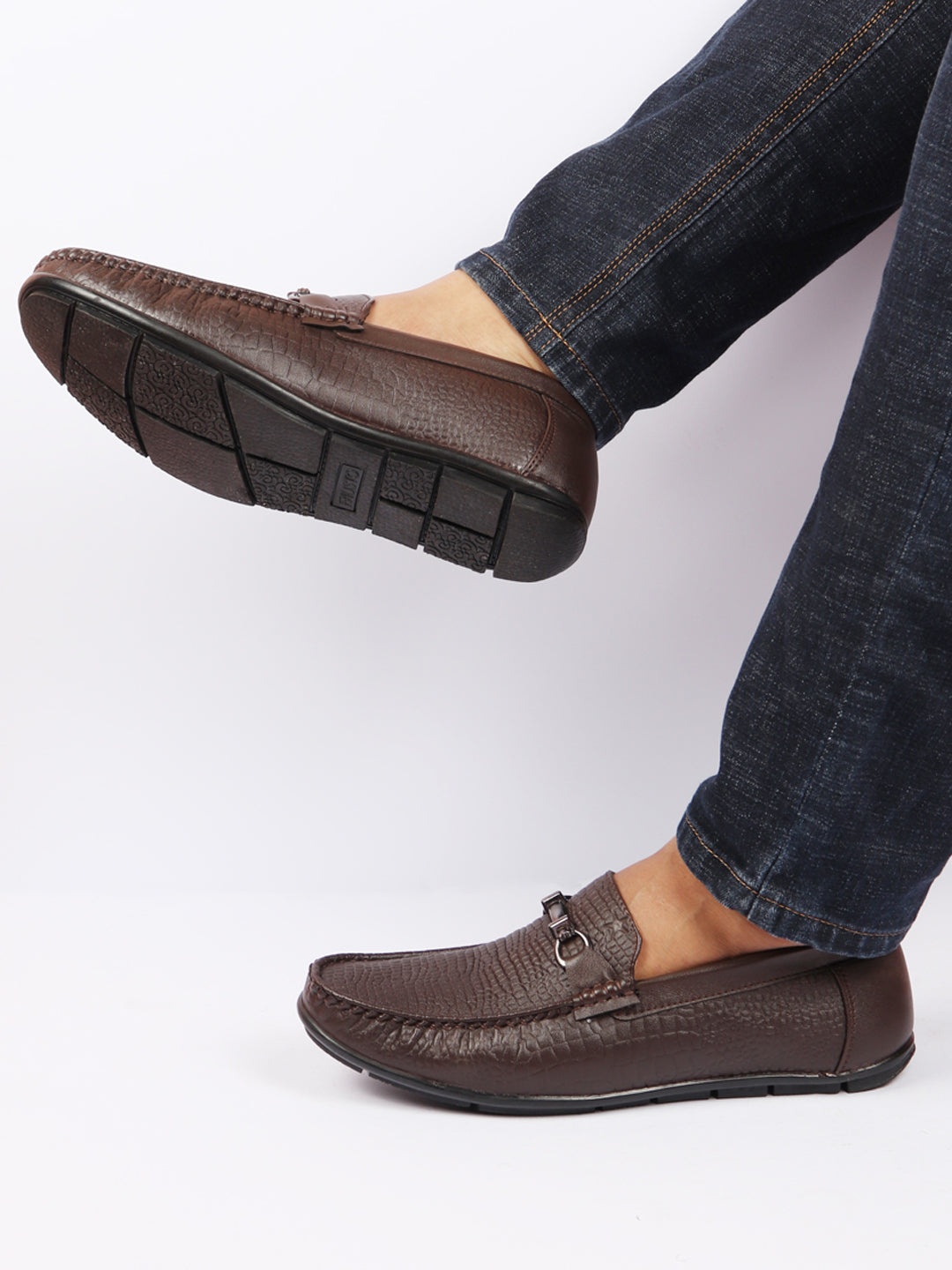 

FAUSTO Men Brown Textured Lightweight Loafers