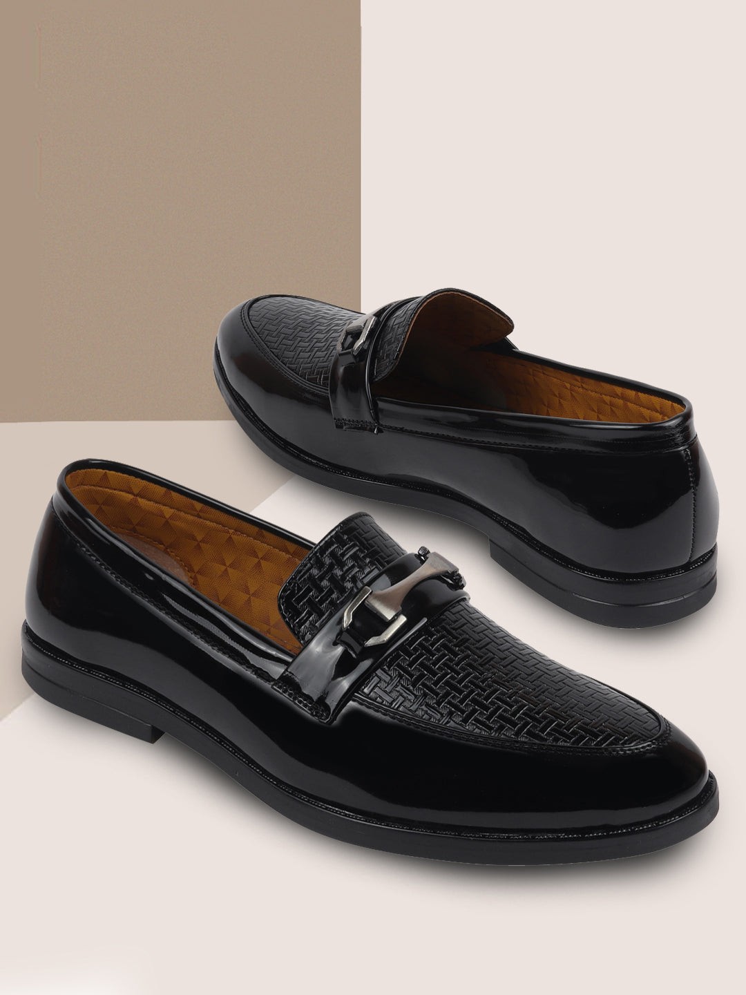 

FAUSTO Men Textured Patent Leather Loafers, Black