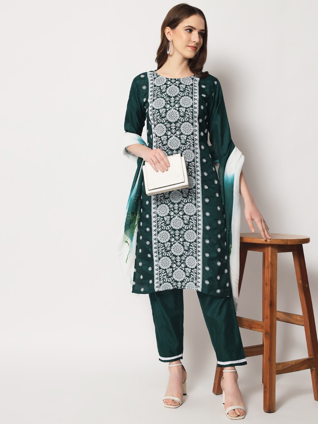 

MORLY Women Green Embroidered Mirror Work Kurti with Trousers & With Dupatta