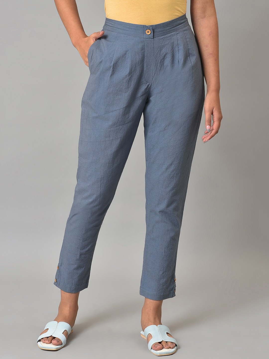 

AURELIA Women Slim Fit Pure Cotton Pleated Trousers, Grey