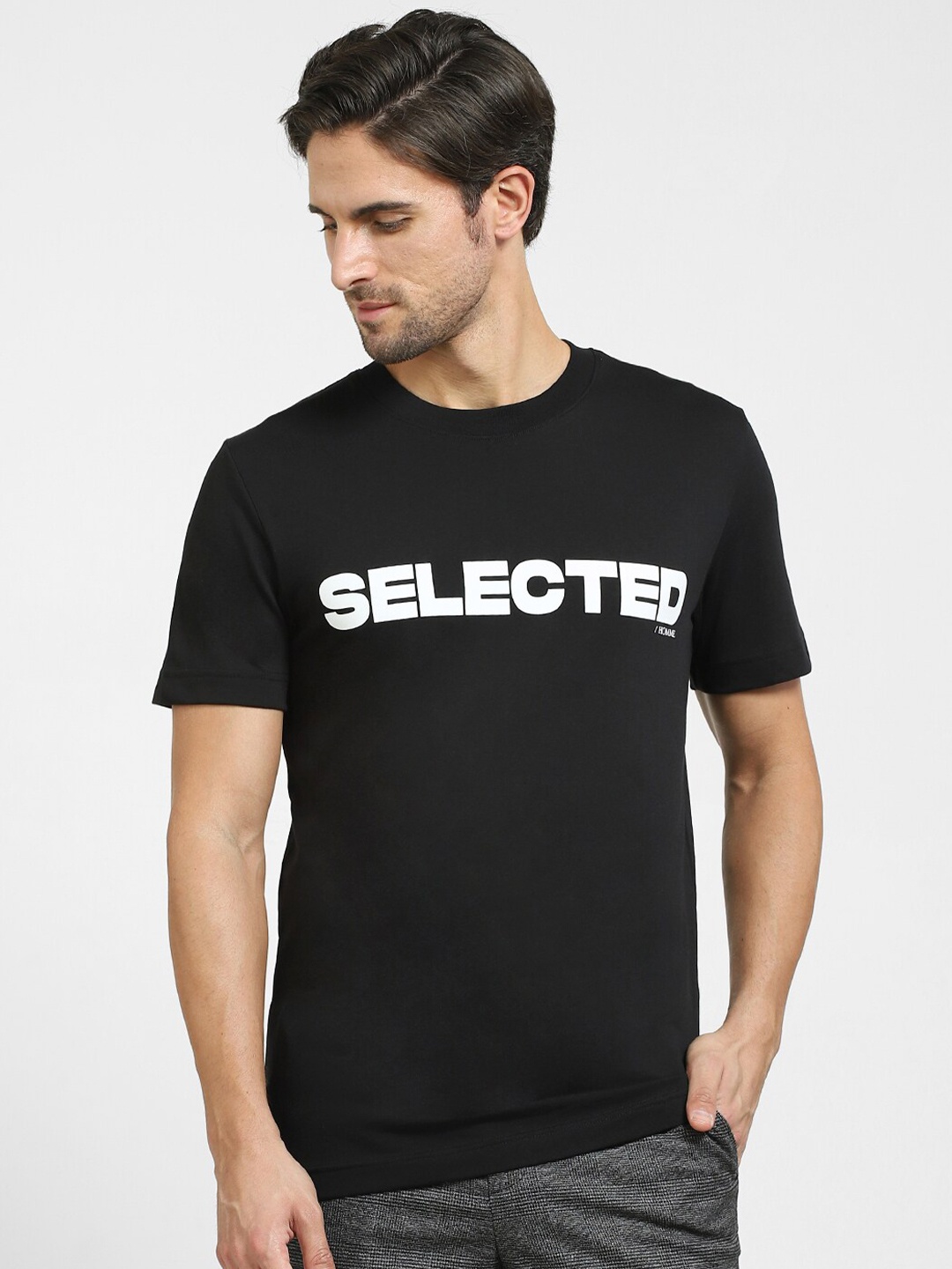 

SELECTED Men Typography Printed Slim Fit T-shirt, Black