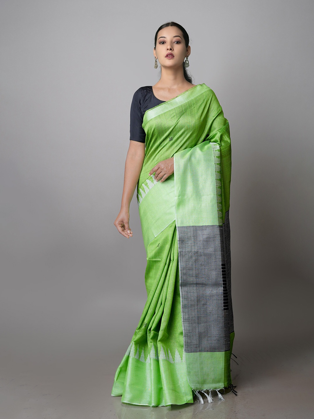 

Unnati Silks Woven Design Zari Silk Blend Bhagalpuri Saree, Green