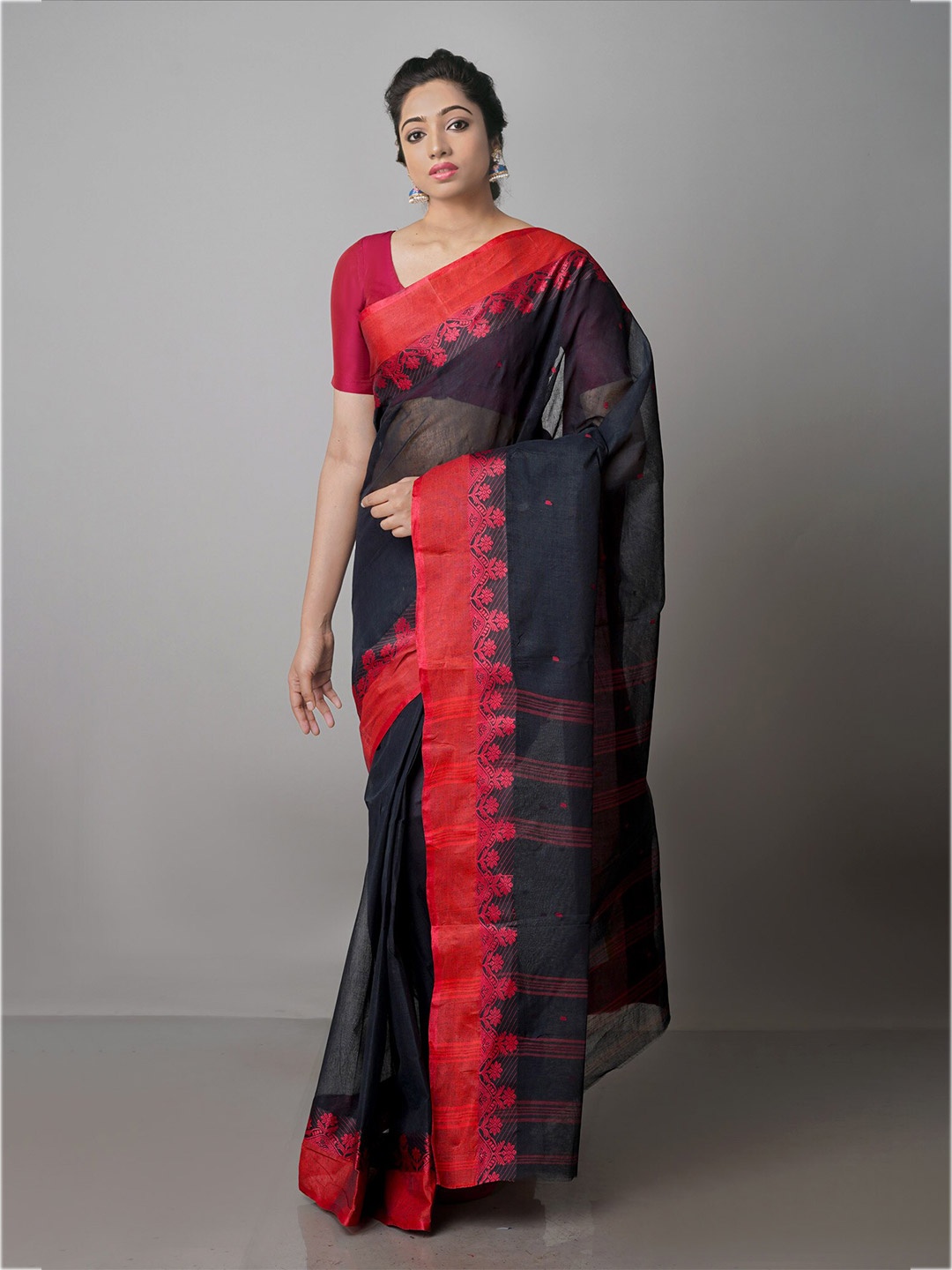 

Unnati Silks Ethnic Motifs Pure Cotton Taant Saree, Black