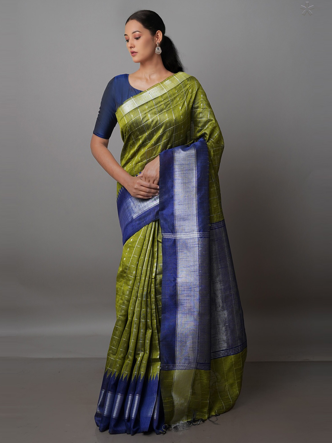 

Unnati Silks Woven Design Silk Blend Handloom Bhagalpuri Zari Saree, Green