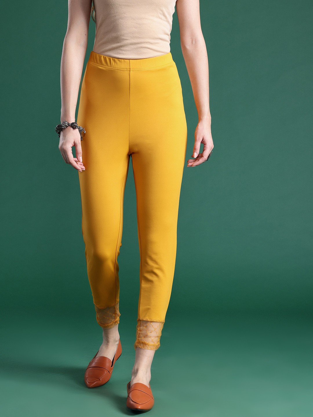

Sangria Women Lace-Inserted Ankle-Length Leggings, Mustard