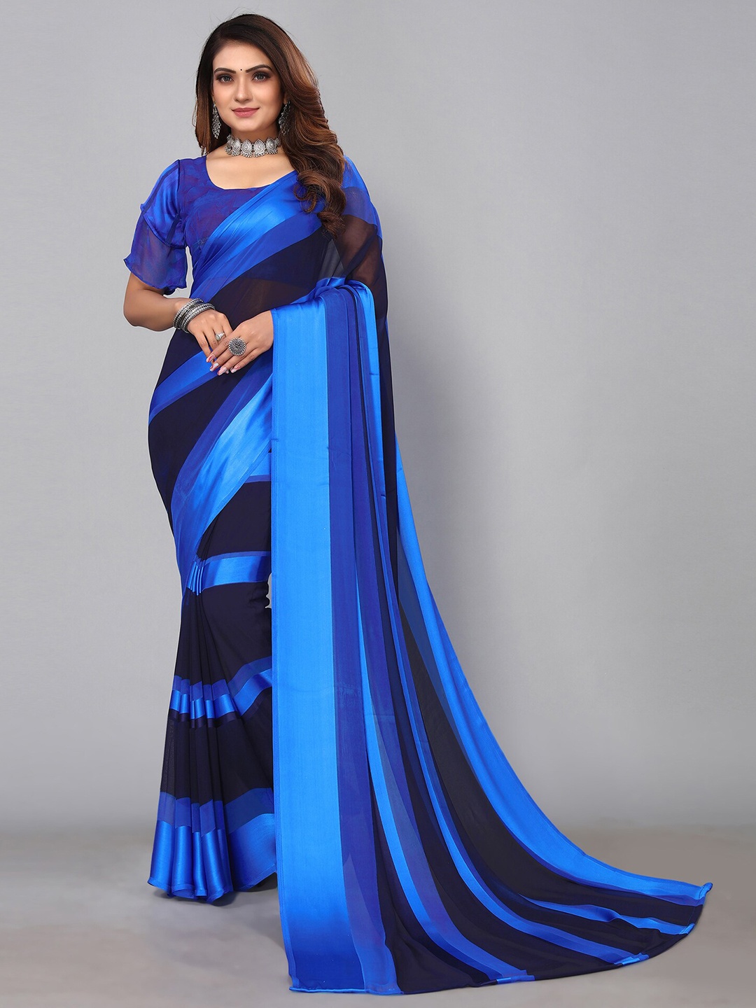

SIRIL Printed Colourblocked Saree, Blue