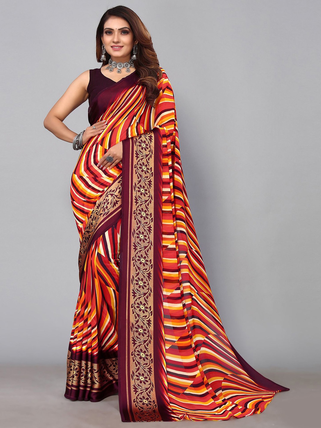 

SIRIL Printed Abstract Saree, Maroon