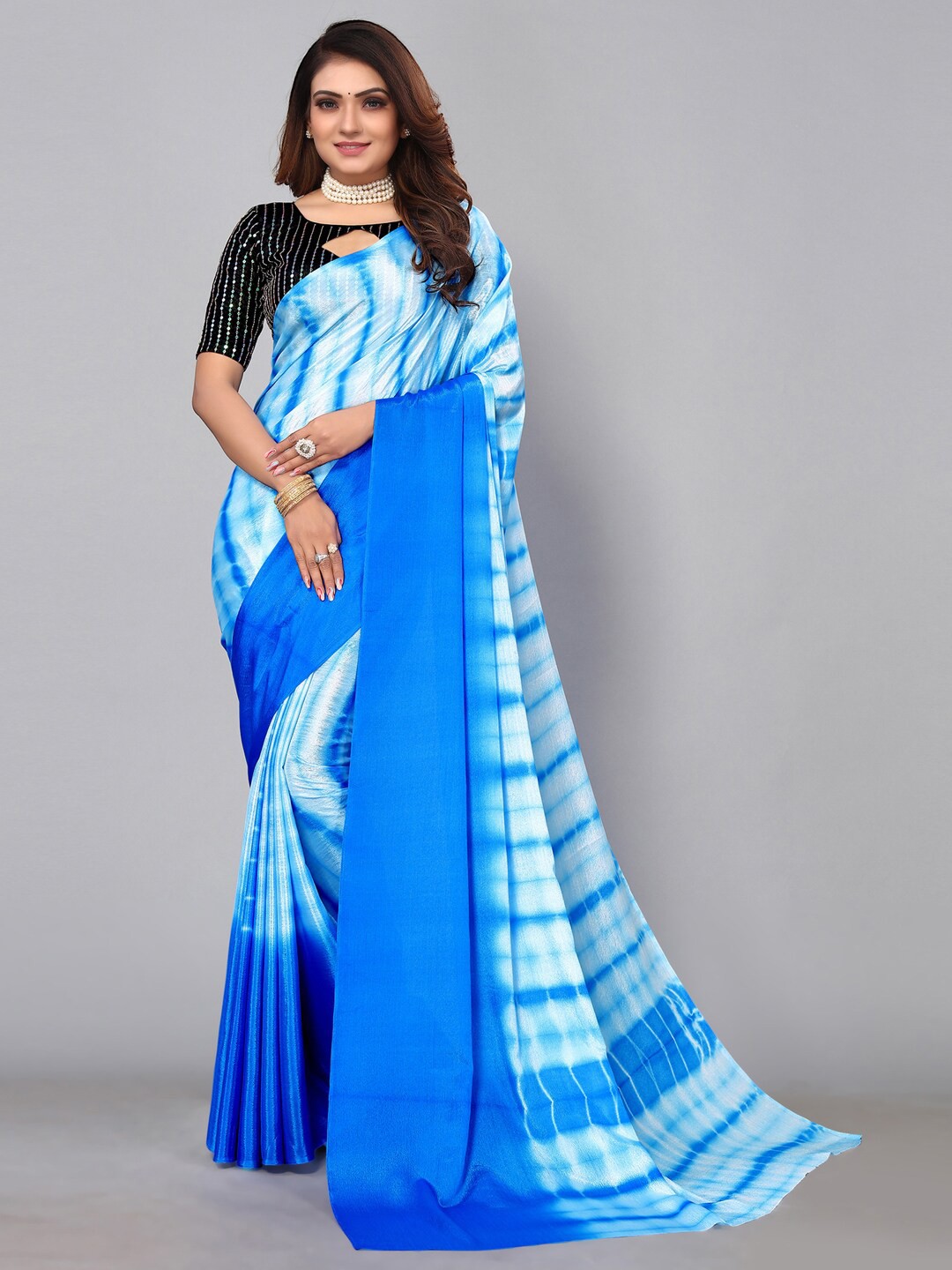 

SIRIL Tie and Dye Silk Blend Saree, White