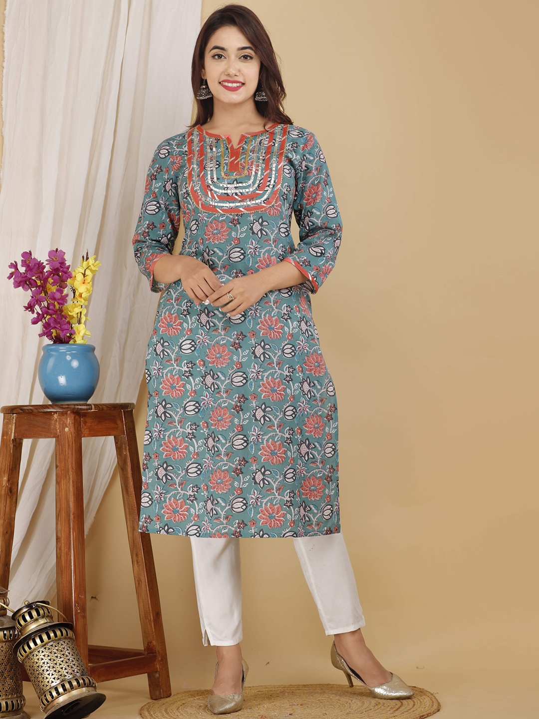 

clorals Women Ethnic Motifs Printed Gotta Patti Floral Cotton Kurta, Teal