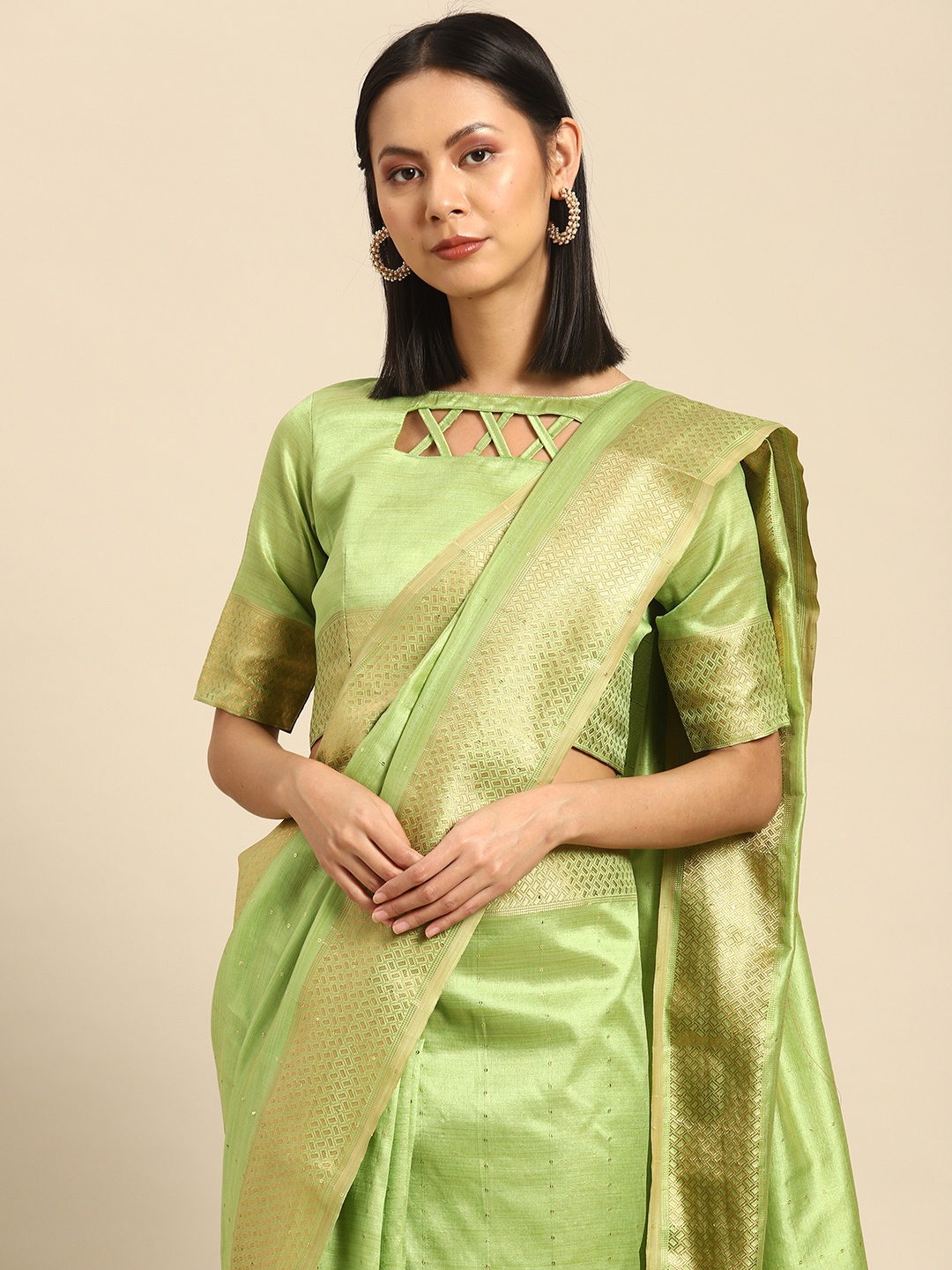 

SERONA FABRICS Woven Design Sequinned Silk Cotton Saree, Green