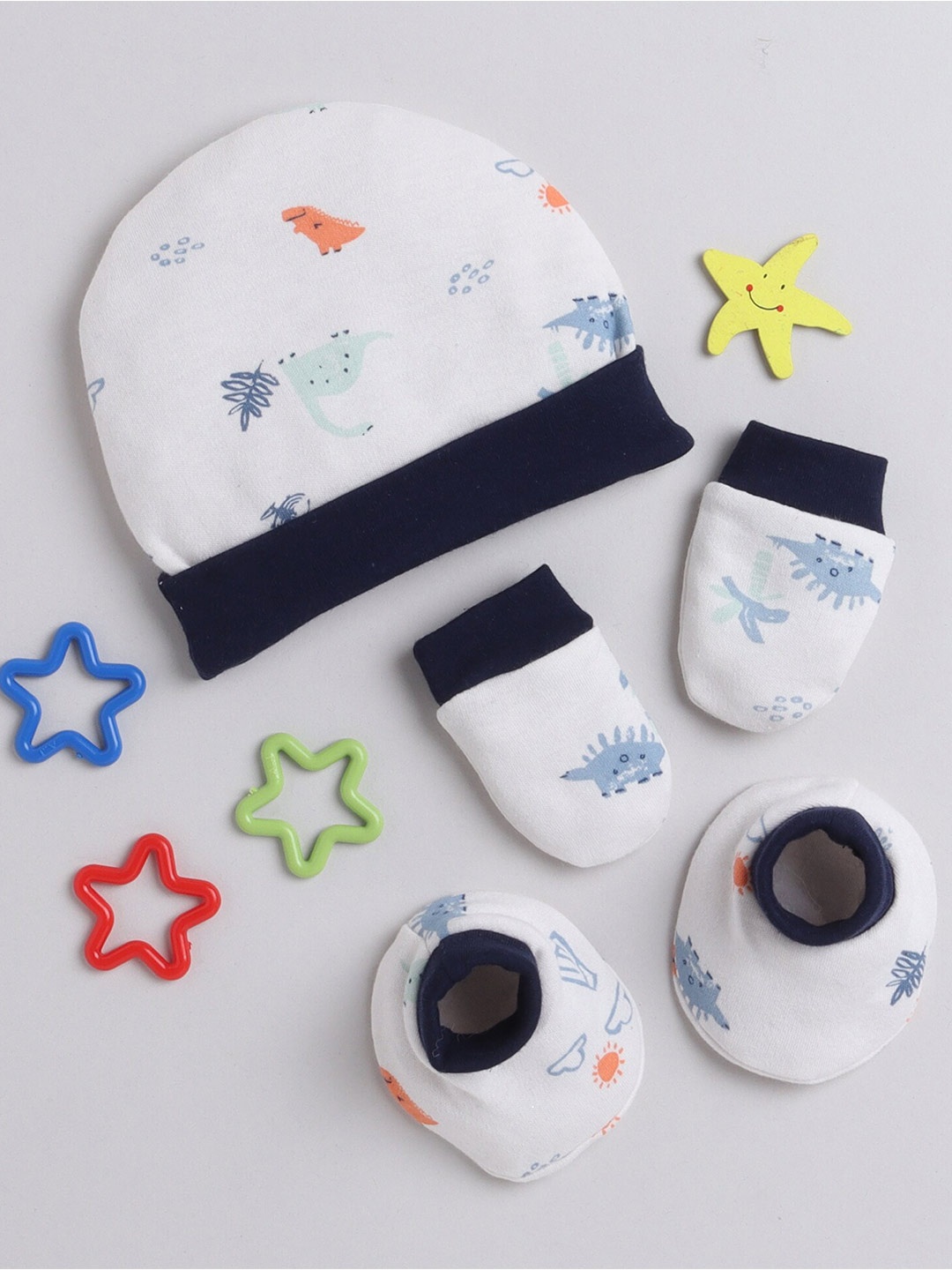 

BUMZEE Boys Printed Cotton Beanie With Mittens and Booties Set, White
