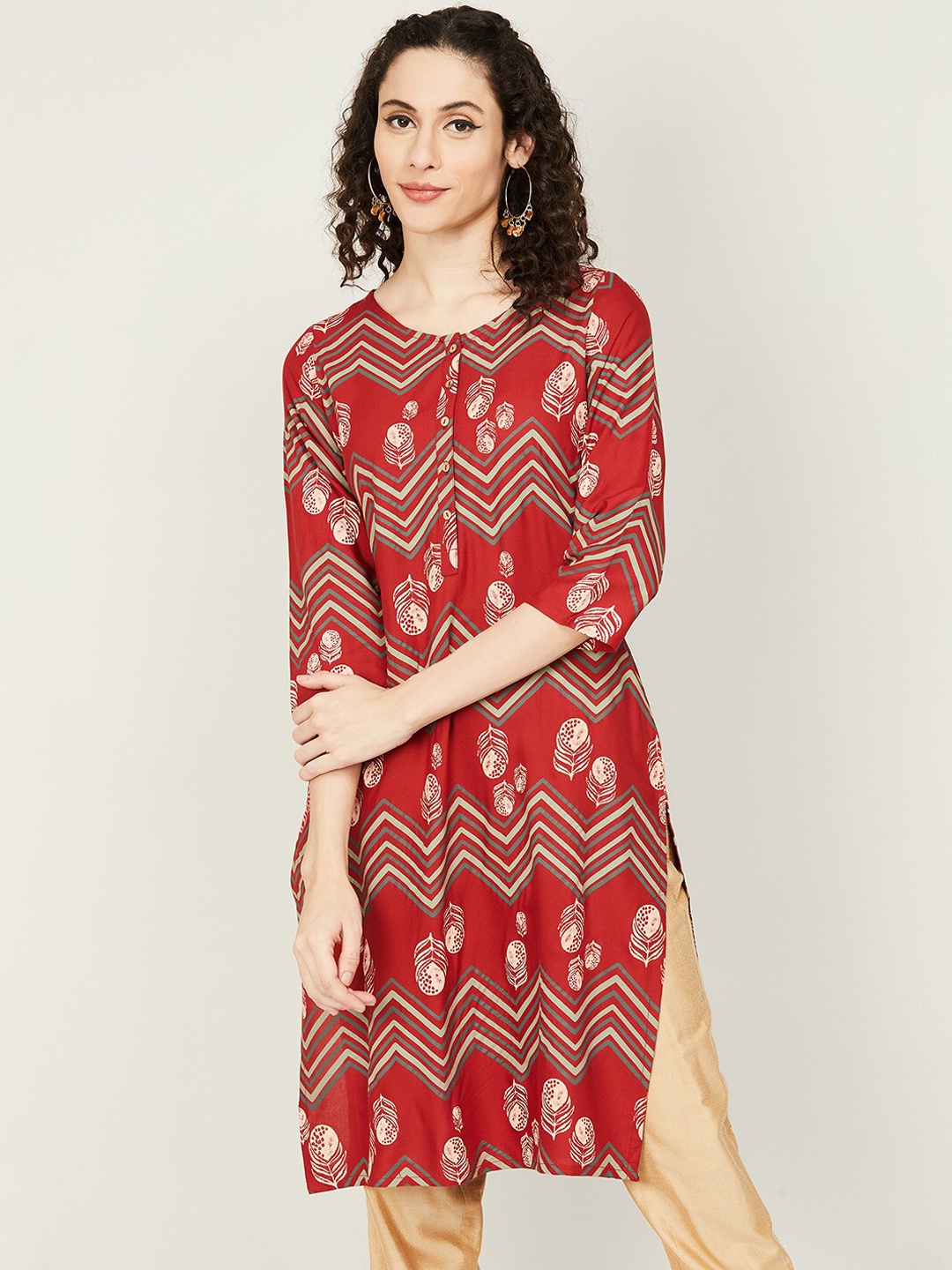 

Melange by Lifestyle Women Geometric Printed Keyhole Neck Kurta, Red
