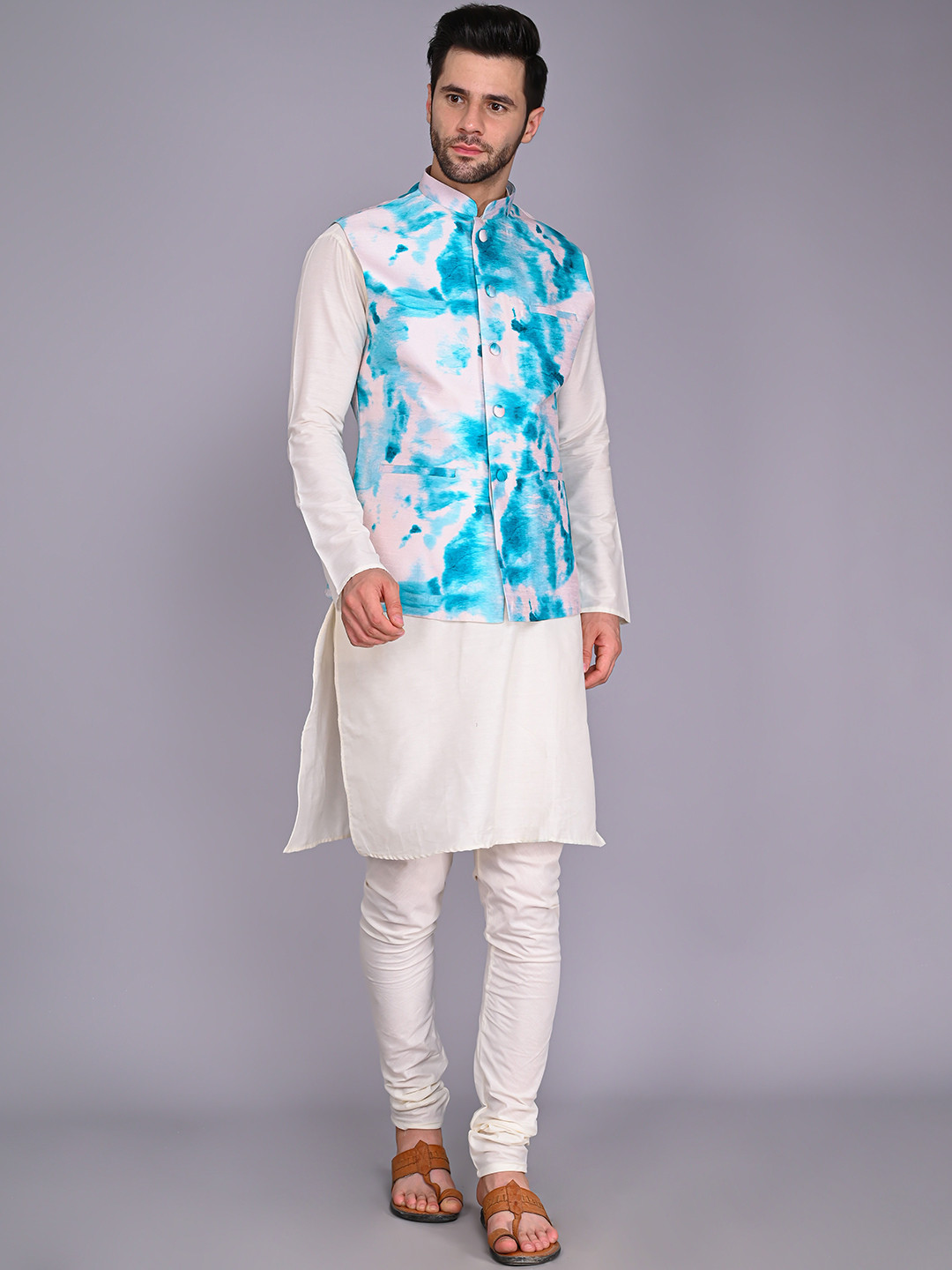 

VESHAM Men Printed Kurta with Churidar, Green