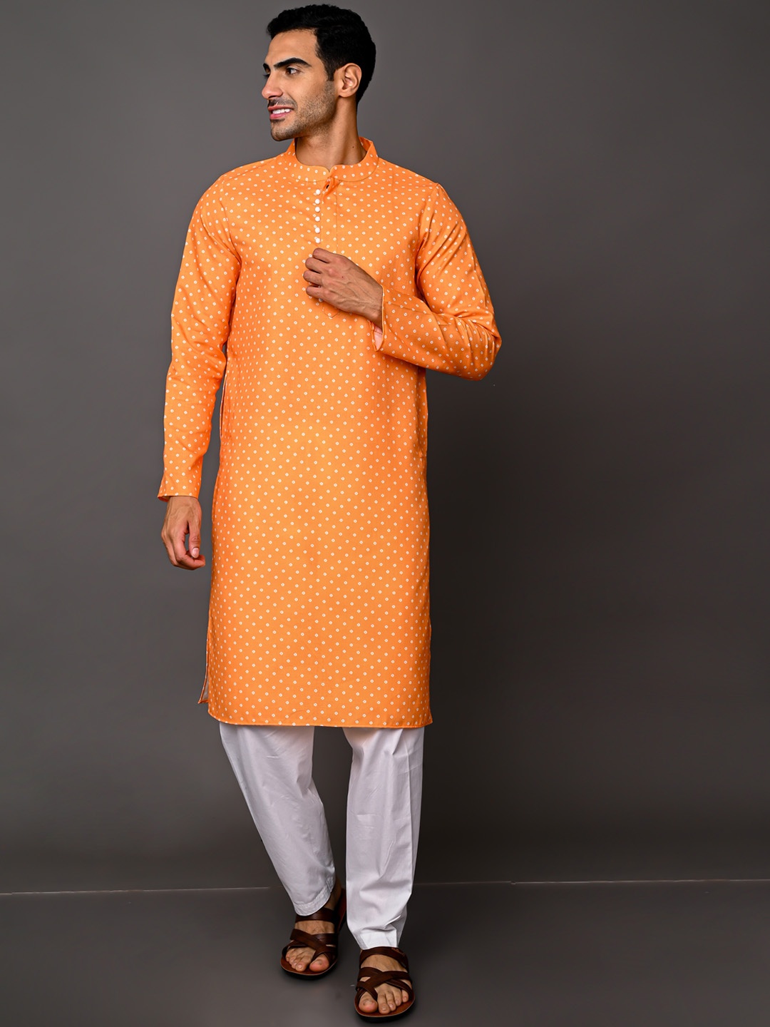 

VESHAM Men Printed Kurta with Pyjamas, Yellow