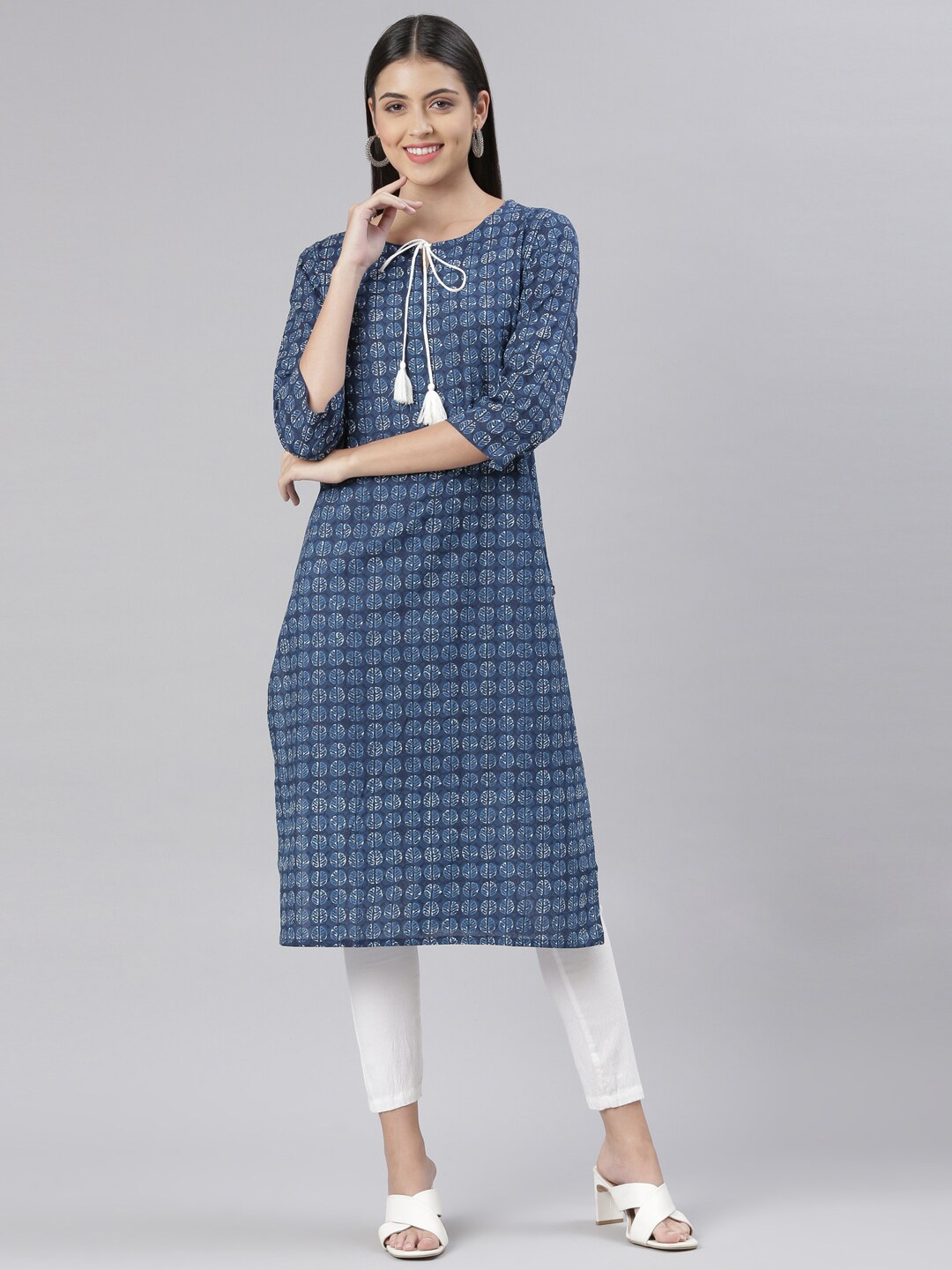 

The Chennai Silks Women Ethnic Motifs Printed Keyhole Neck Indie Prints Kurta, Blue