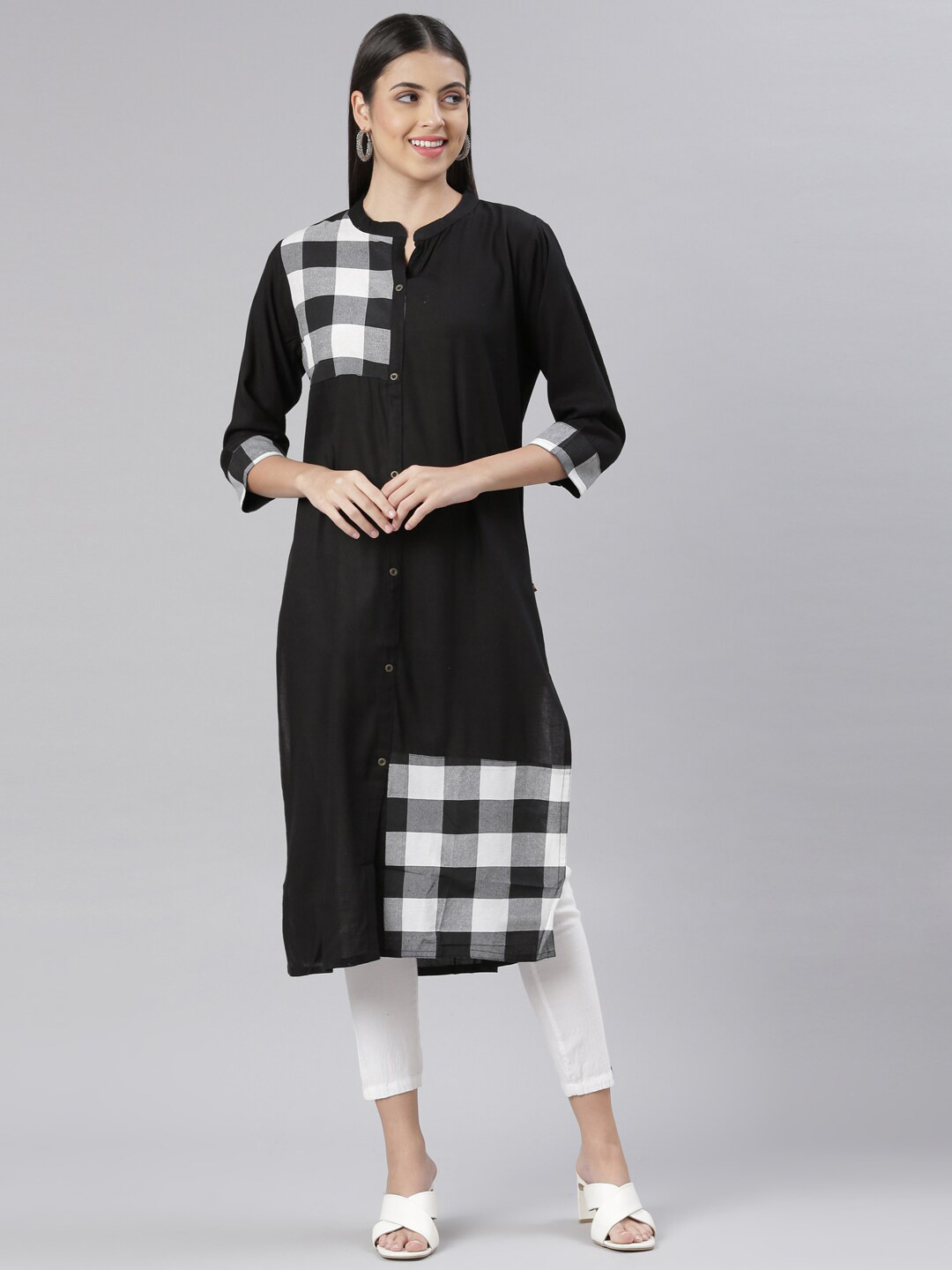 

The Chennai Silks Women Checked Kurta, Black