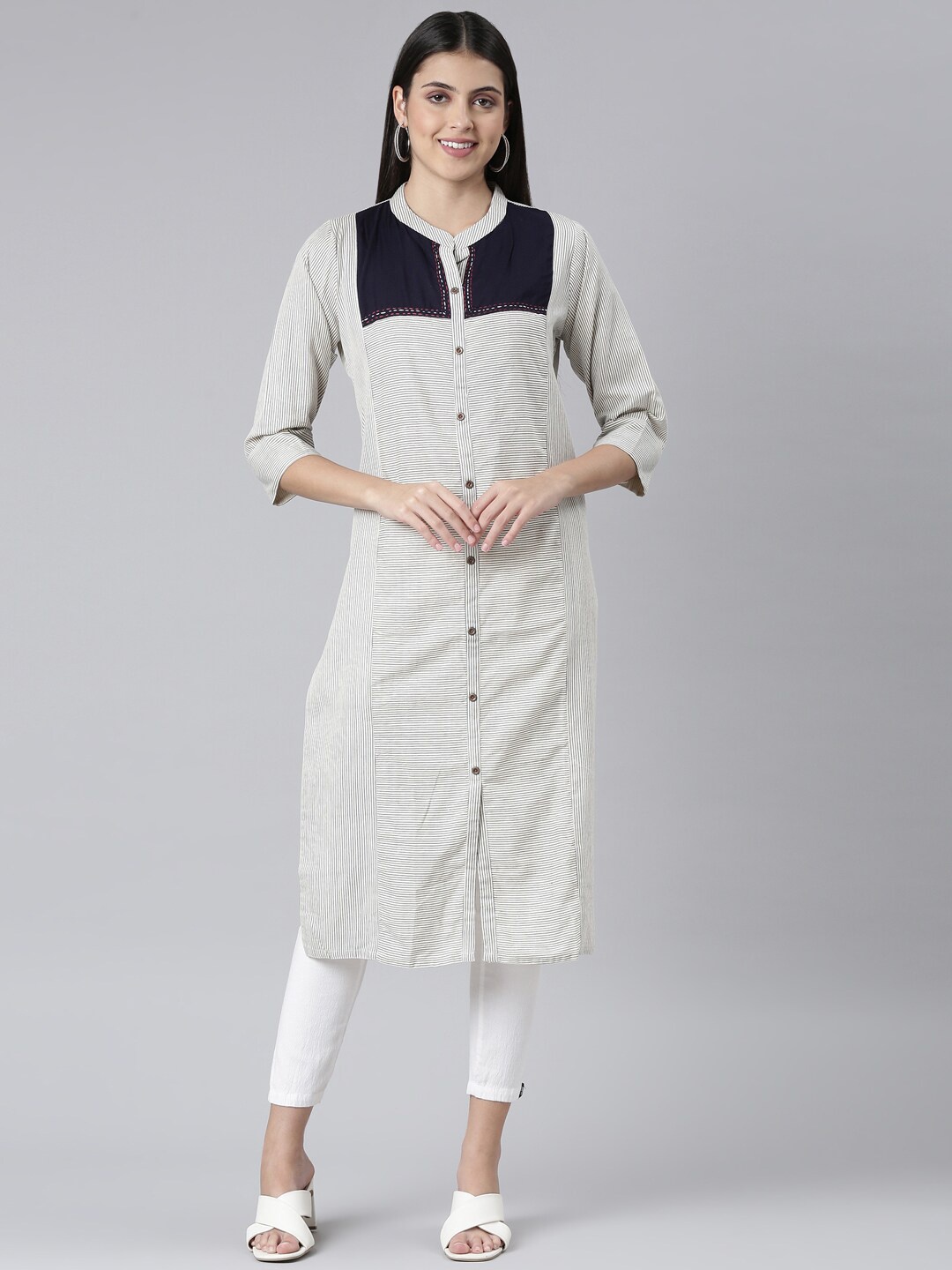 

The Chennai Silks Printed Band Collar Cotton Kurta, Off white