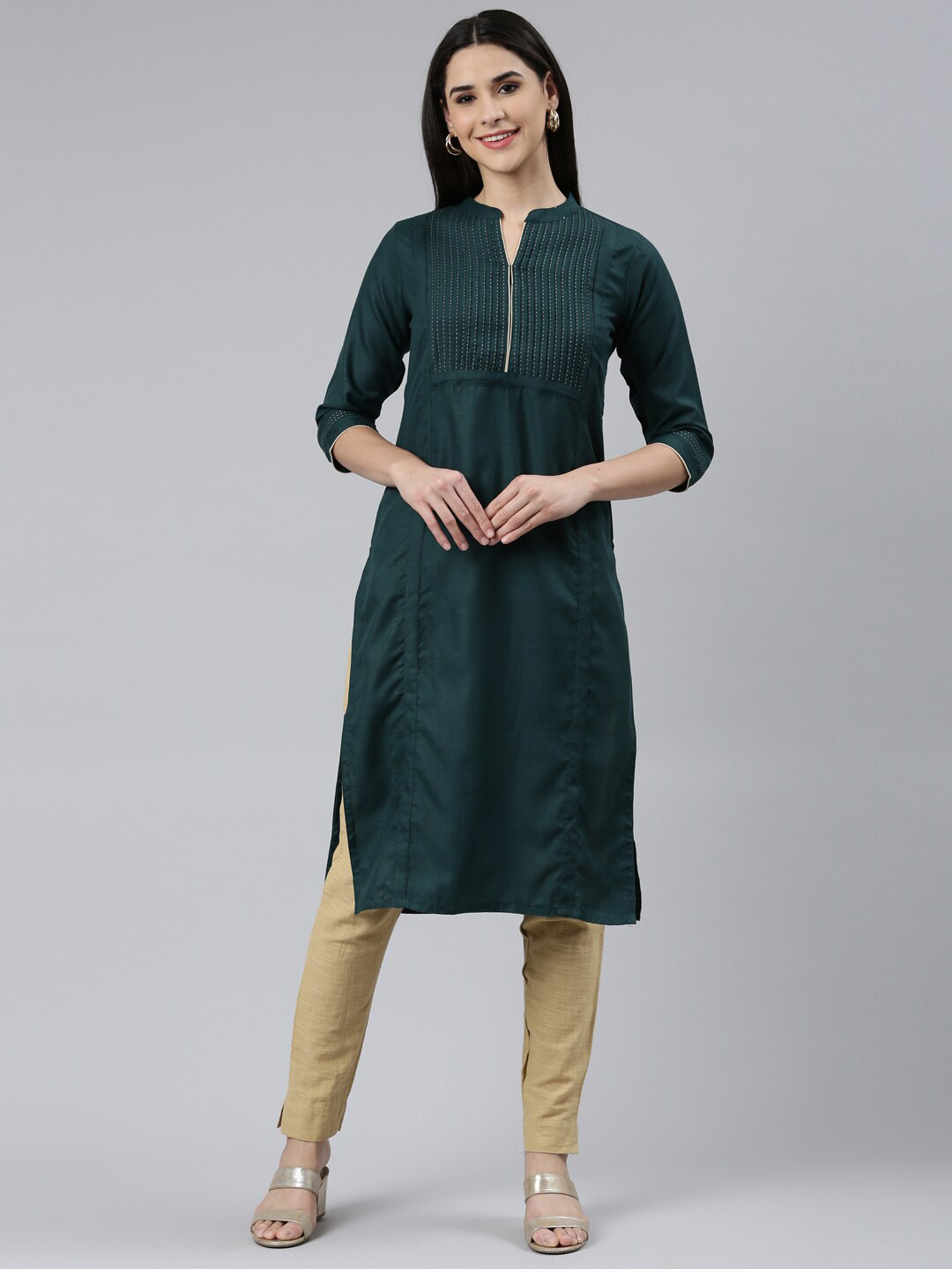 

The Chennai Silks Women Yoke Design Thread Work Pure Cotton Kurta, Green