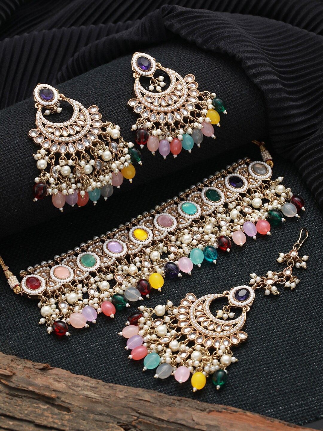 

Priyaasi Gold-Plated Stone-Studded & Pearl Beaded Choker Jewellery Set