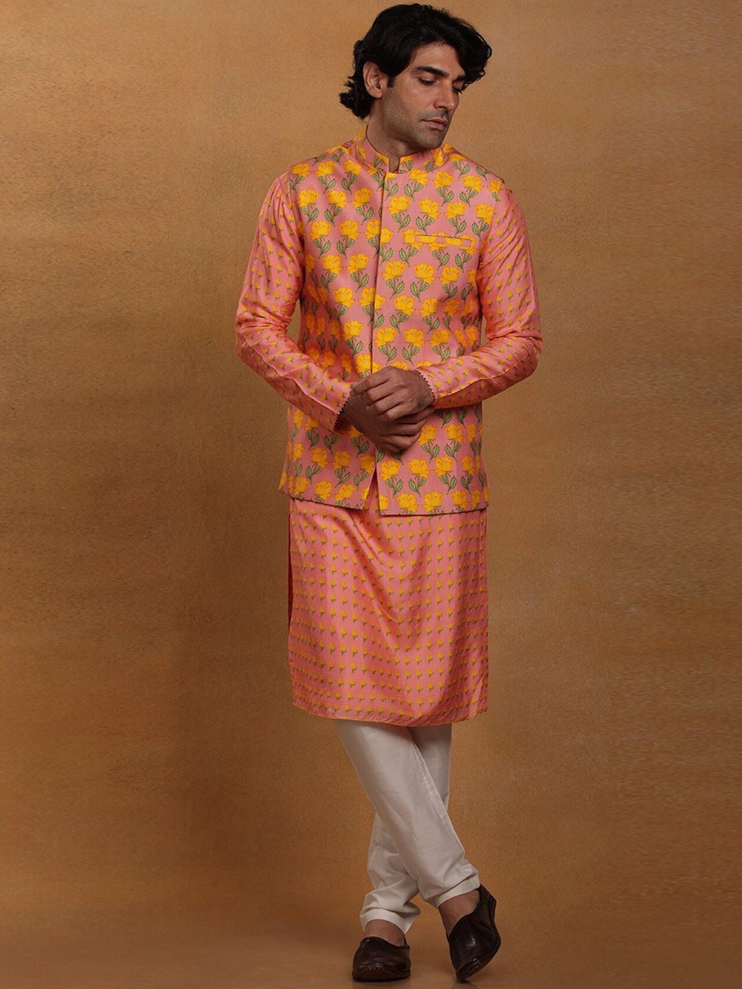 

Masaba Men Pink Floral Tailored Jacket