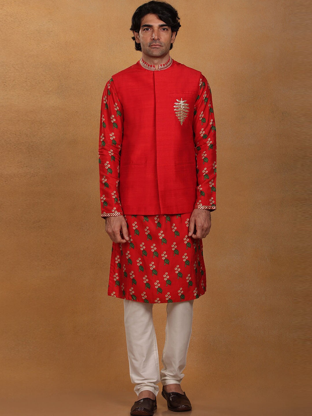 

Masaba Men Embroidered Tailored Jacket, Red