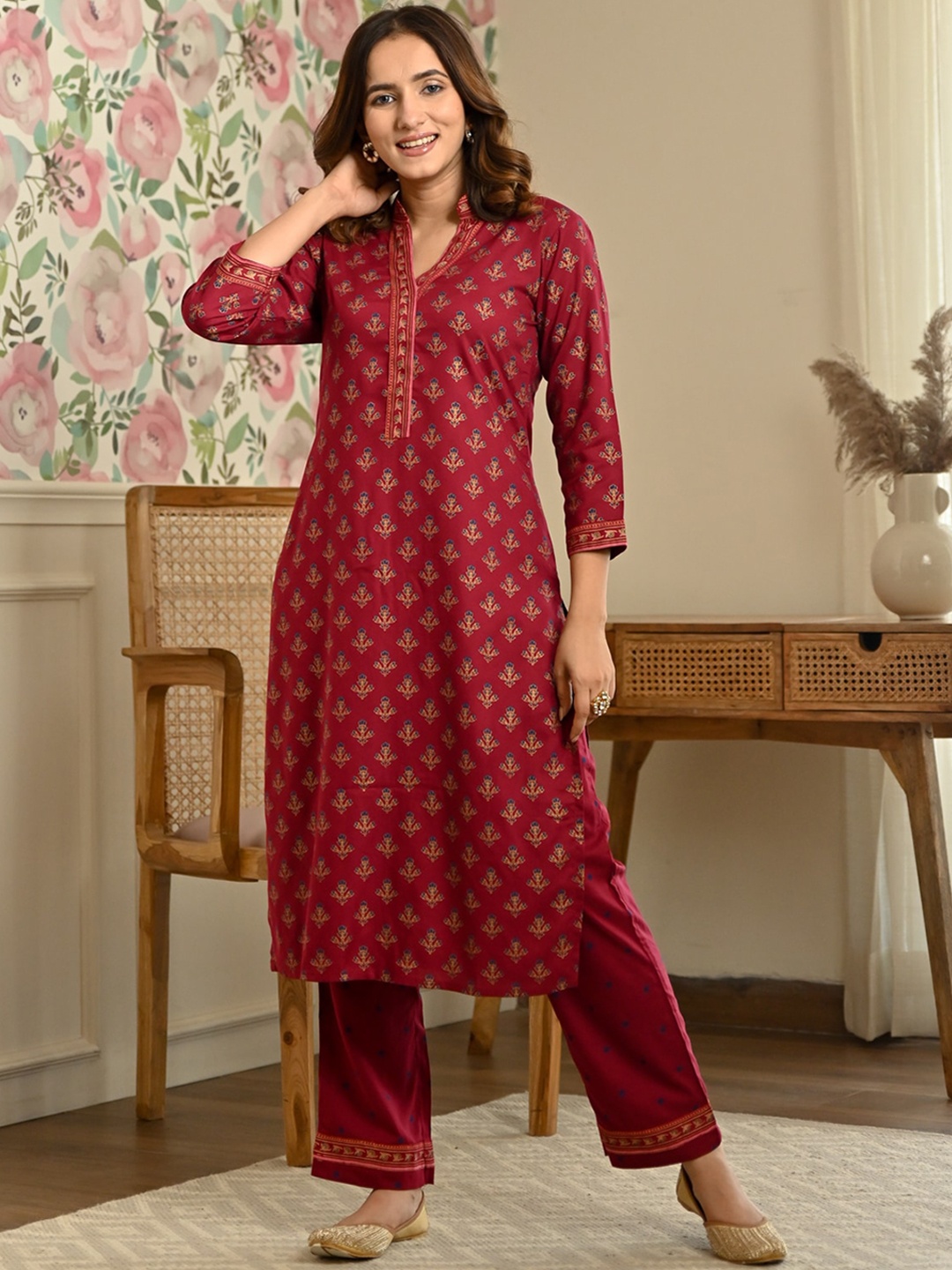 

Rustorange Women Floral Printed Kurta With Palazzos, Maroon