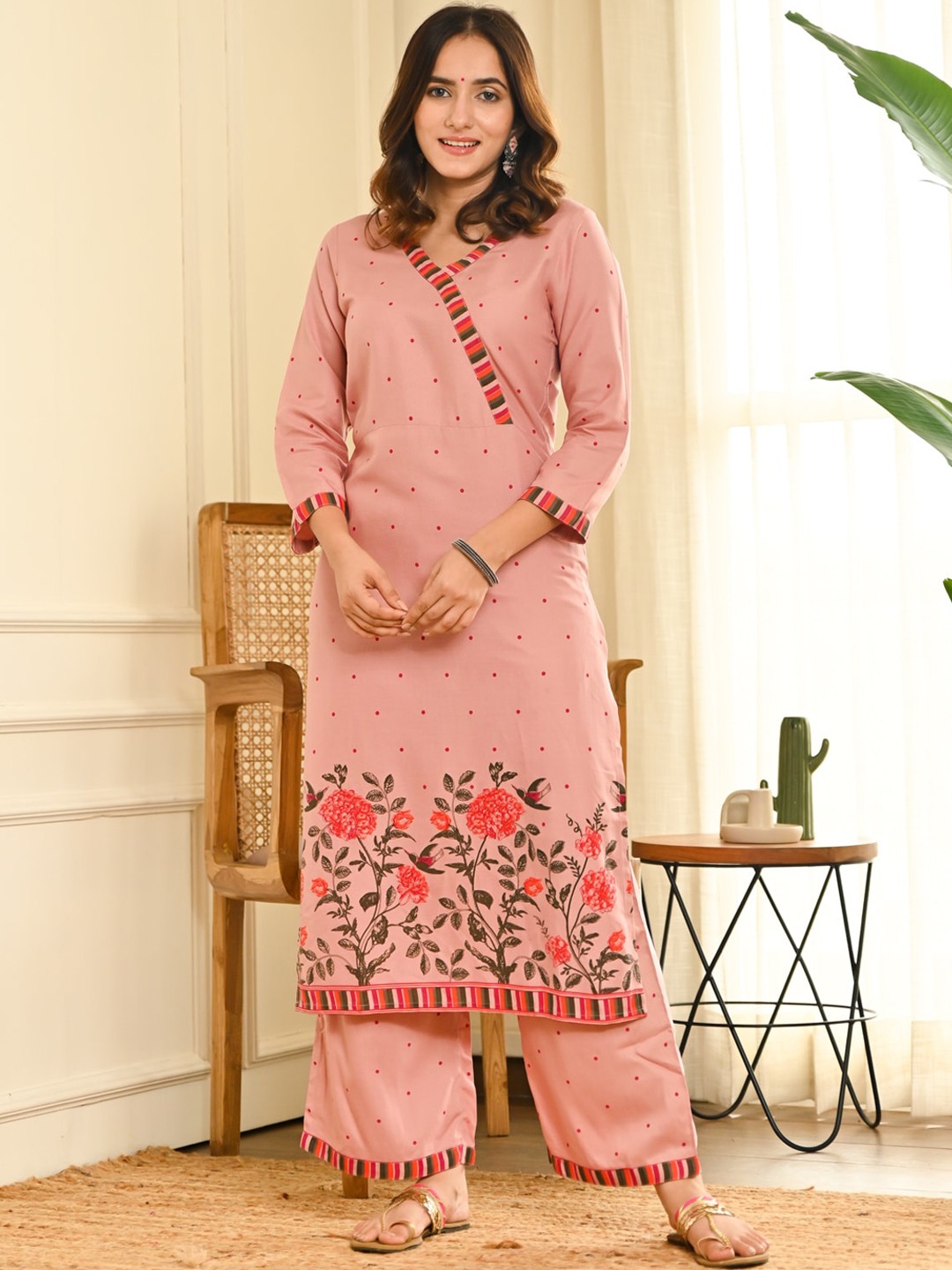 

Rustorange Floral Printed Kurta with Palazzos, Pink