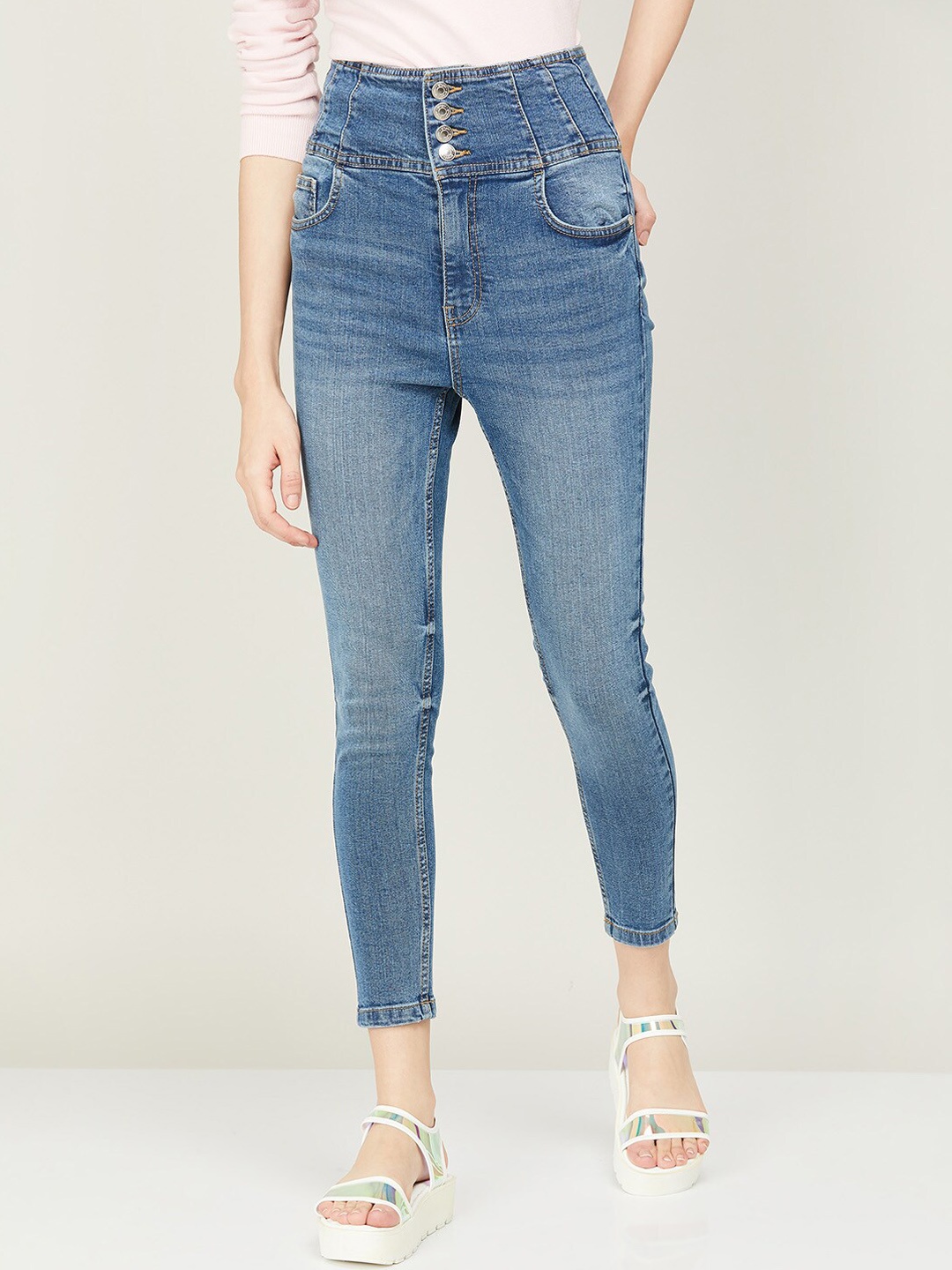 

Ginger by Lifestyle Women High-Rise Light Fade Jeans, Blue