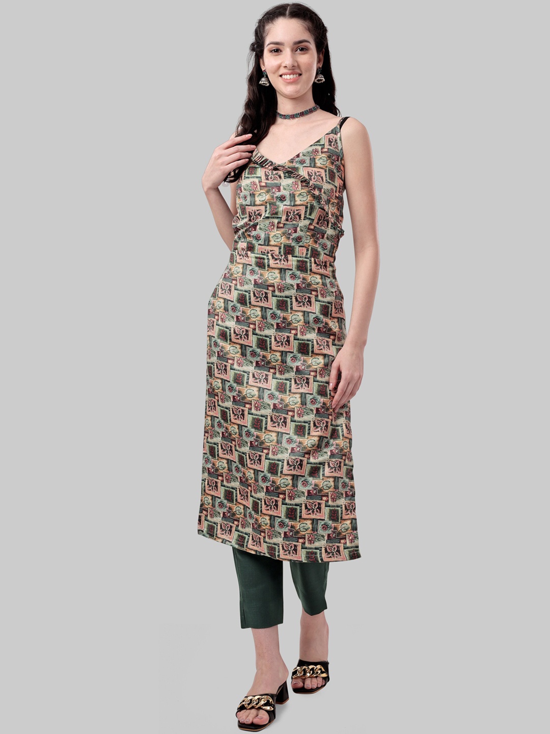 

ASPORA Women Floral Printed V-Neck Sleeveless Angrakha Kurta with Trousers, Green