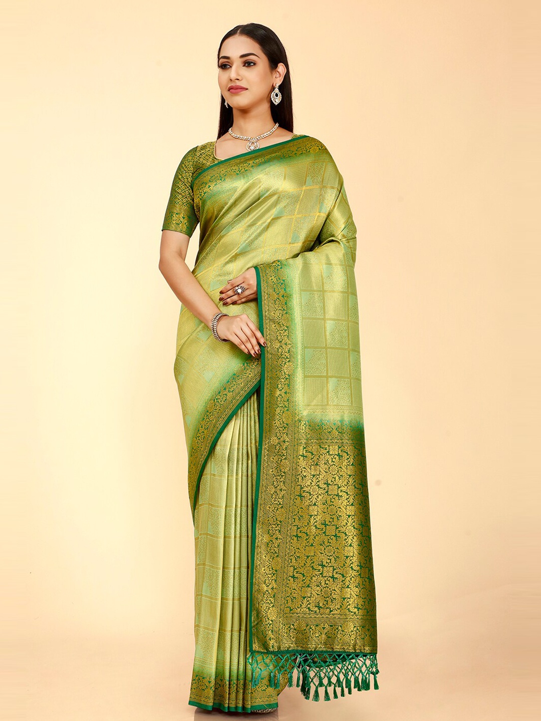 

elora Woven Design Zari Kanjeevaram Saree, Green
