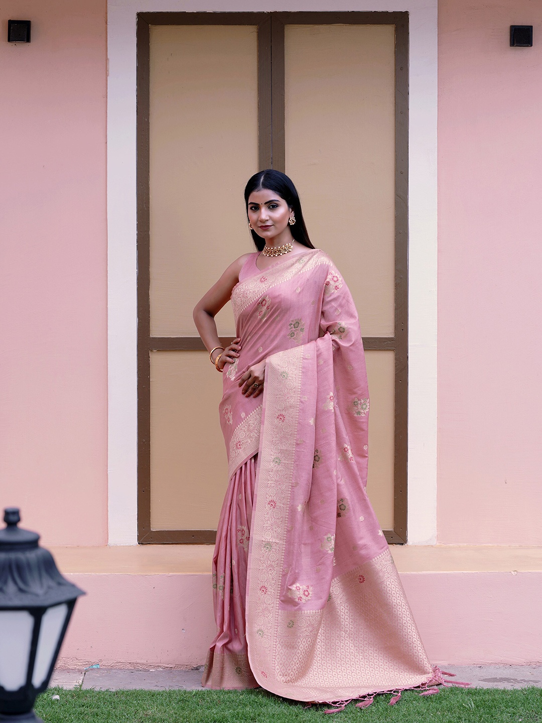

elora Floral Zari Silk Blend Saree, Pink