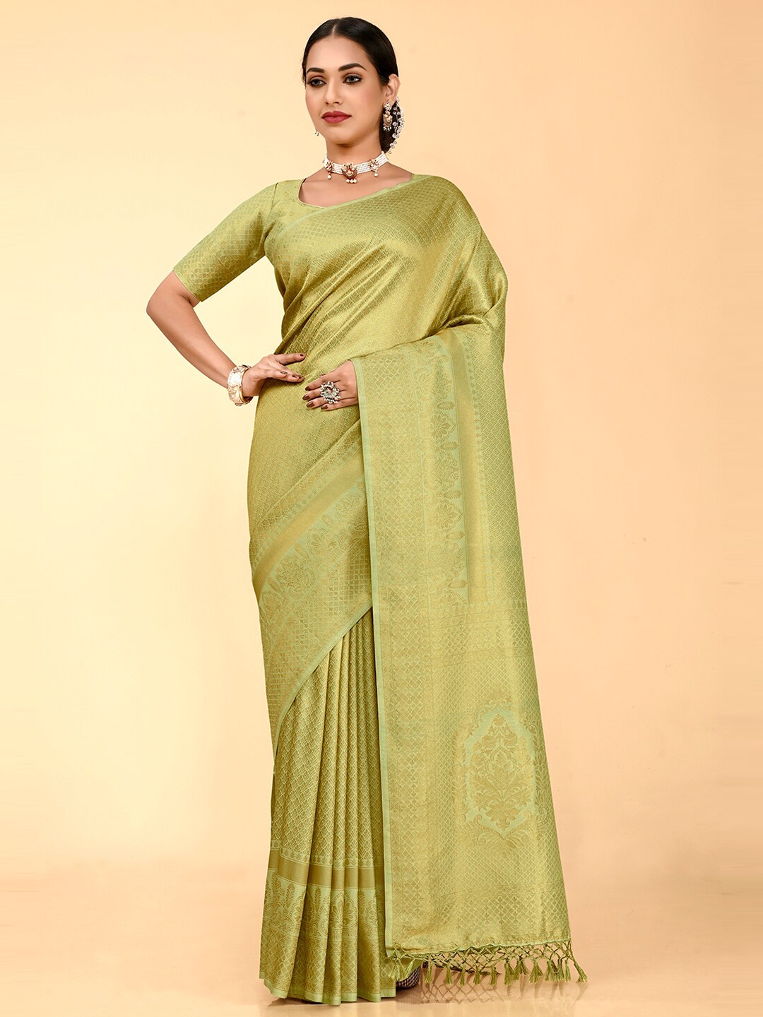 

elora Ethnic Motifs Zari Silk Blend Kanjeevaram Saree, Green