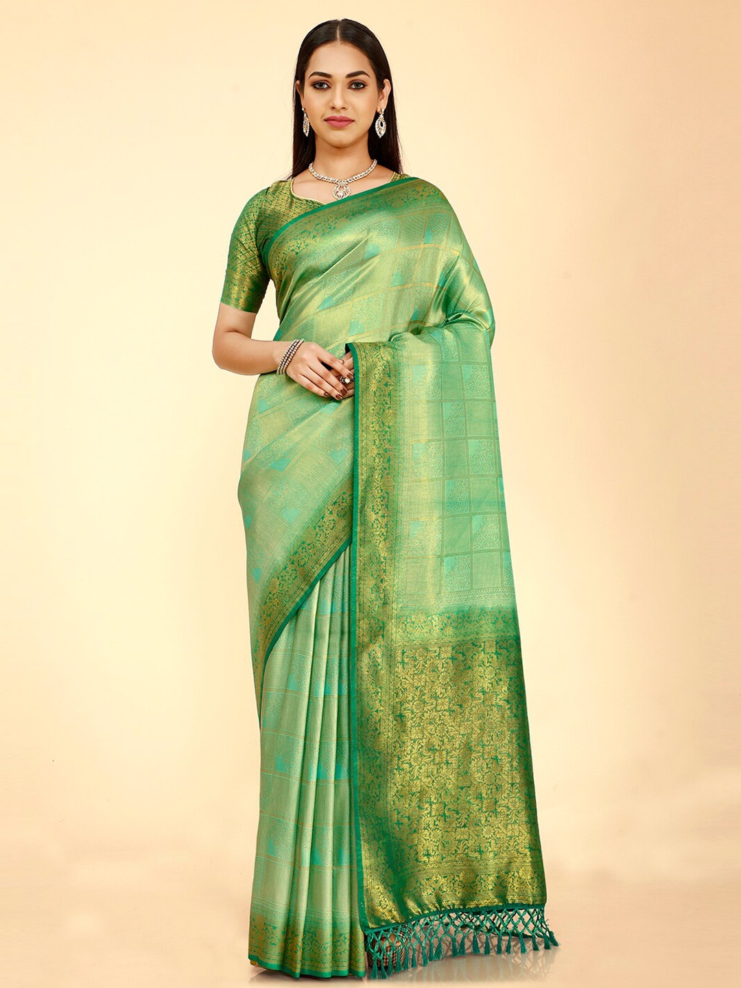 

elora Woven Design Zari Kanjeevaram Saree, Green