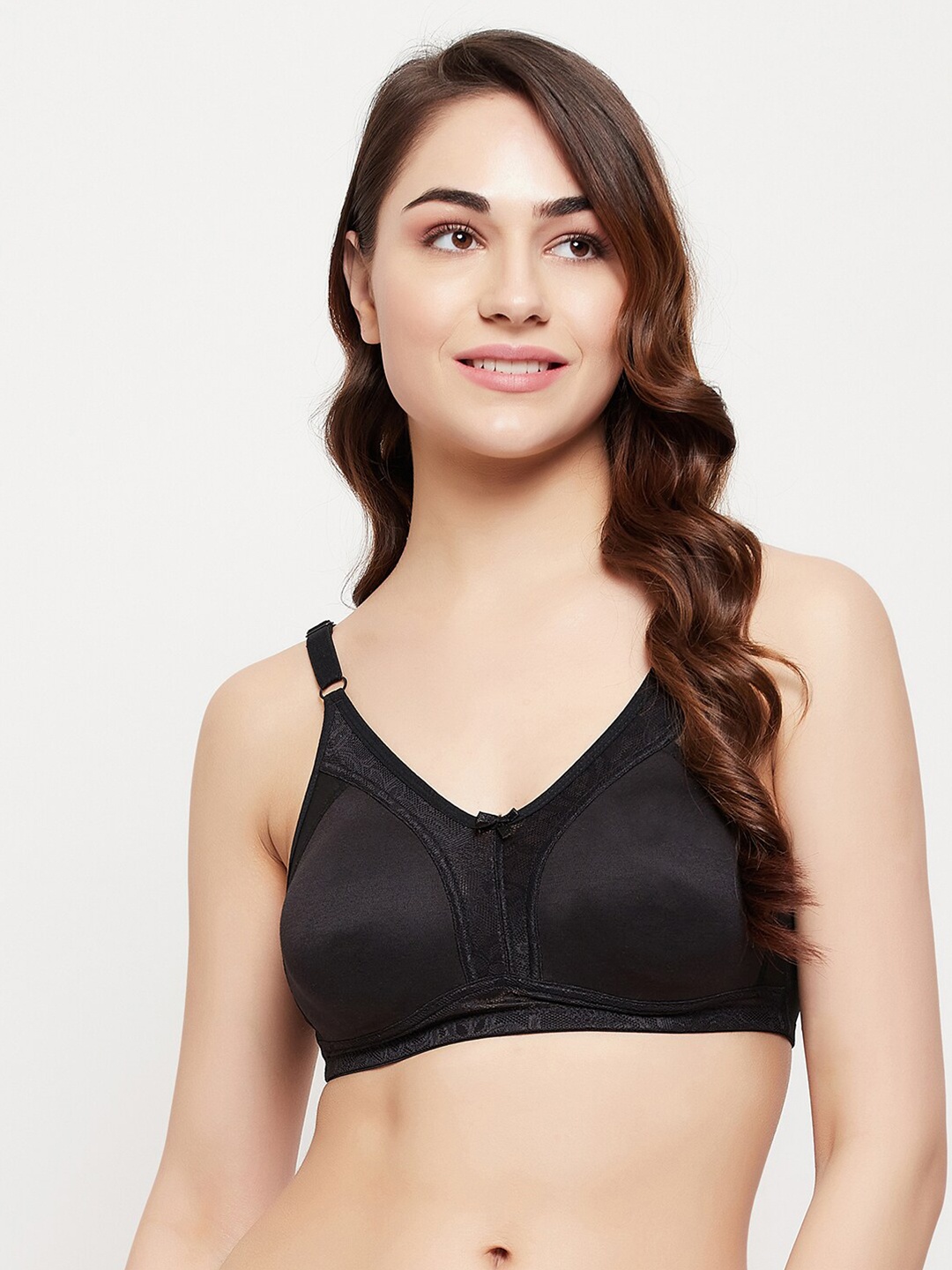 

Clovia Non-Wired Lightly Padded Everyday Bra, Black